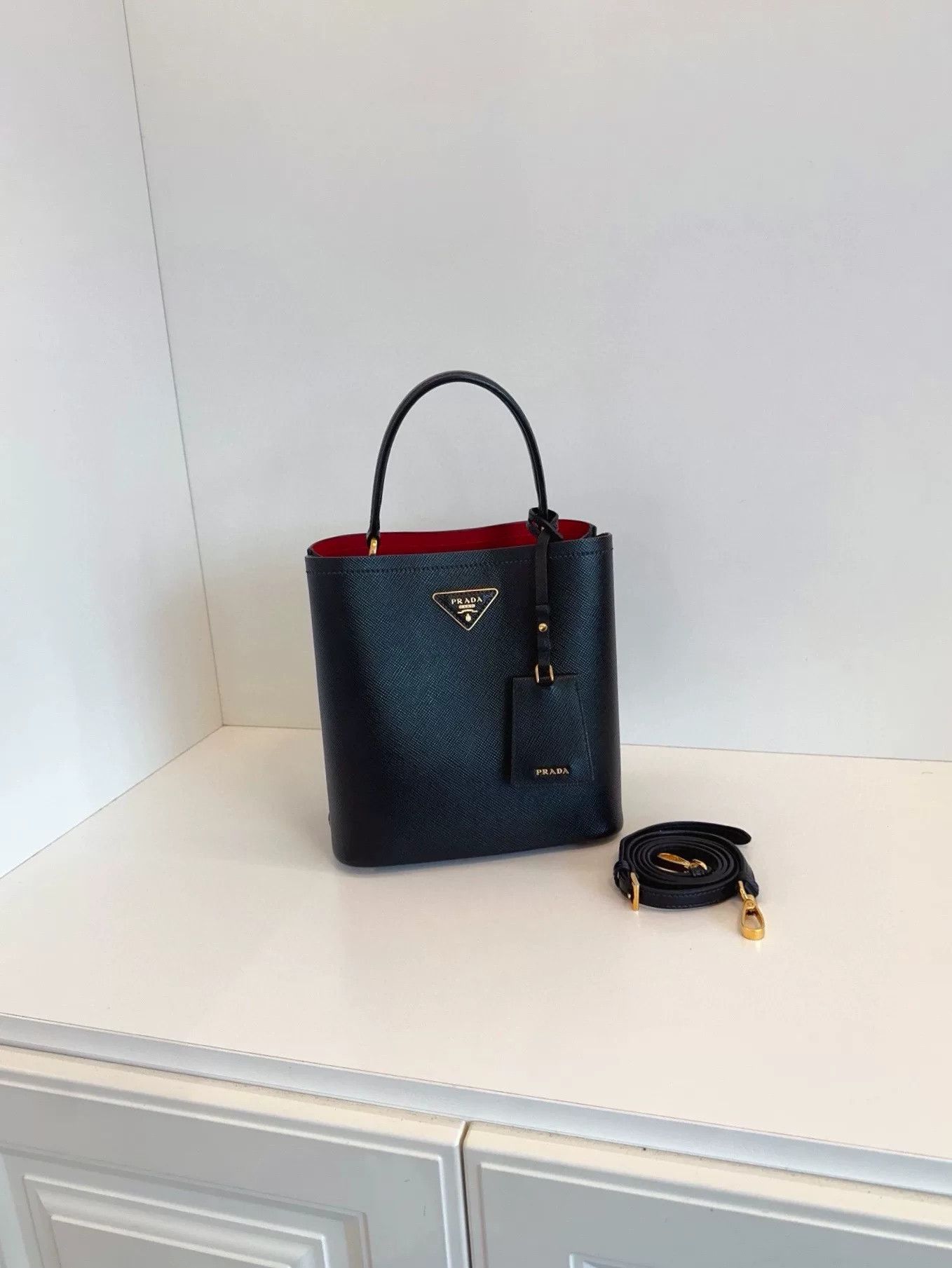 Prada Pre-loved Bag Very good condition Size ONE SIZE - 1 Thumbnail