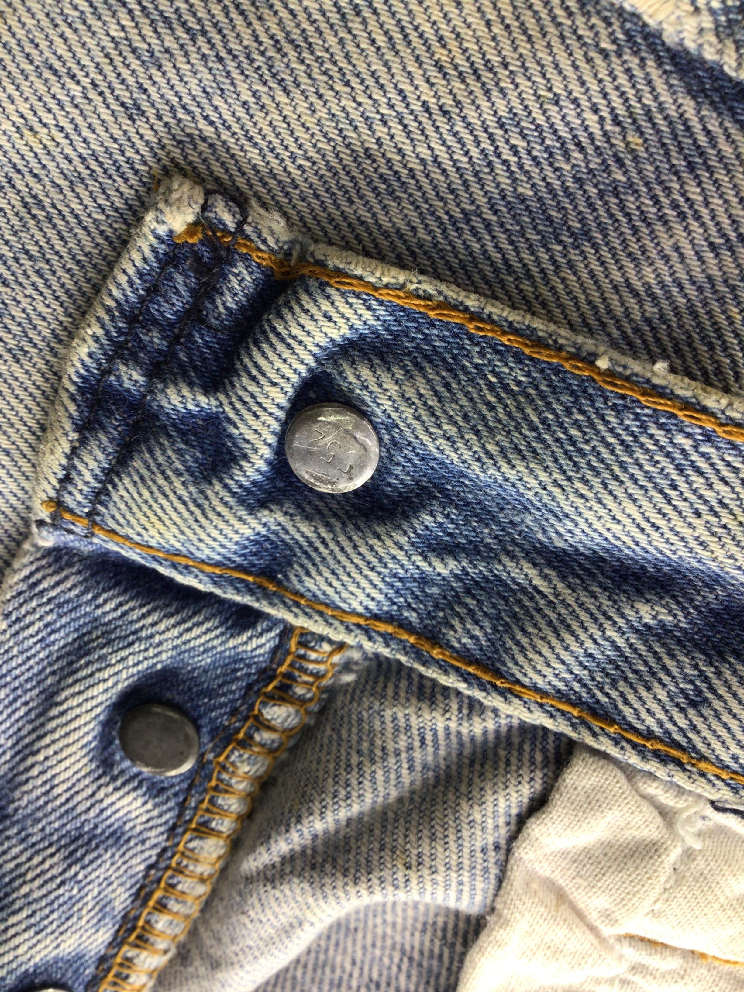 Levi's Vintage Distress 80s Levis 501 Jeans-JM628 Size US 26 / EU 42 - 9 Thumbnail
