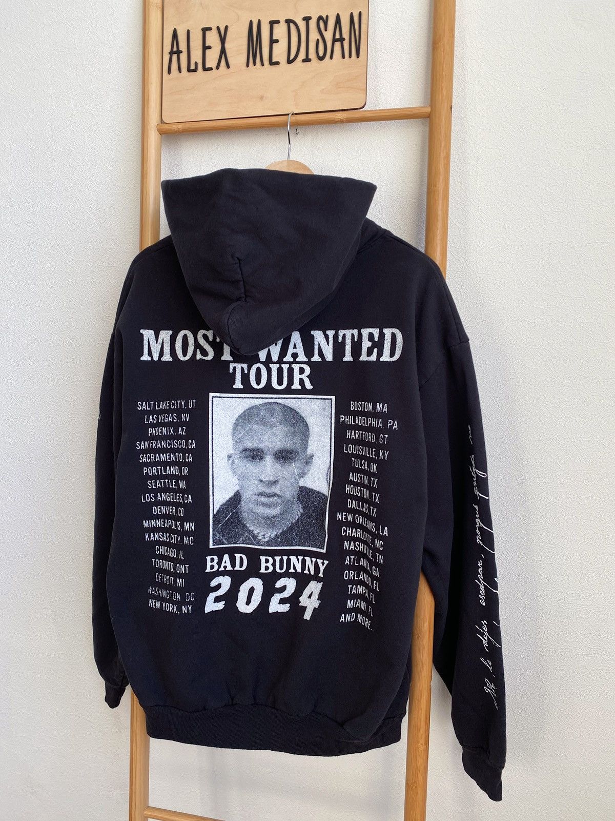 Band Tees Bad Bunny “Most Wanted Tour” 2024 Hoodie Size L Size US L / EU 52-54 / 3 - 9 Thumbnail