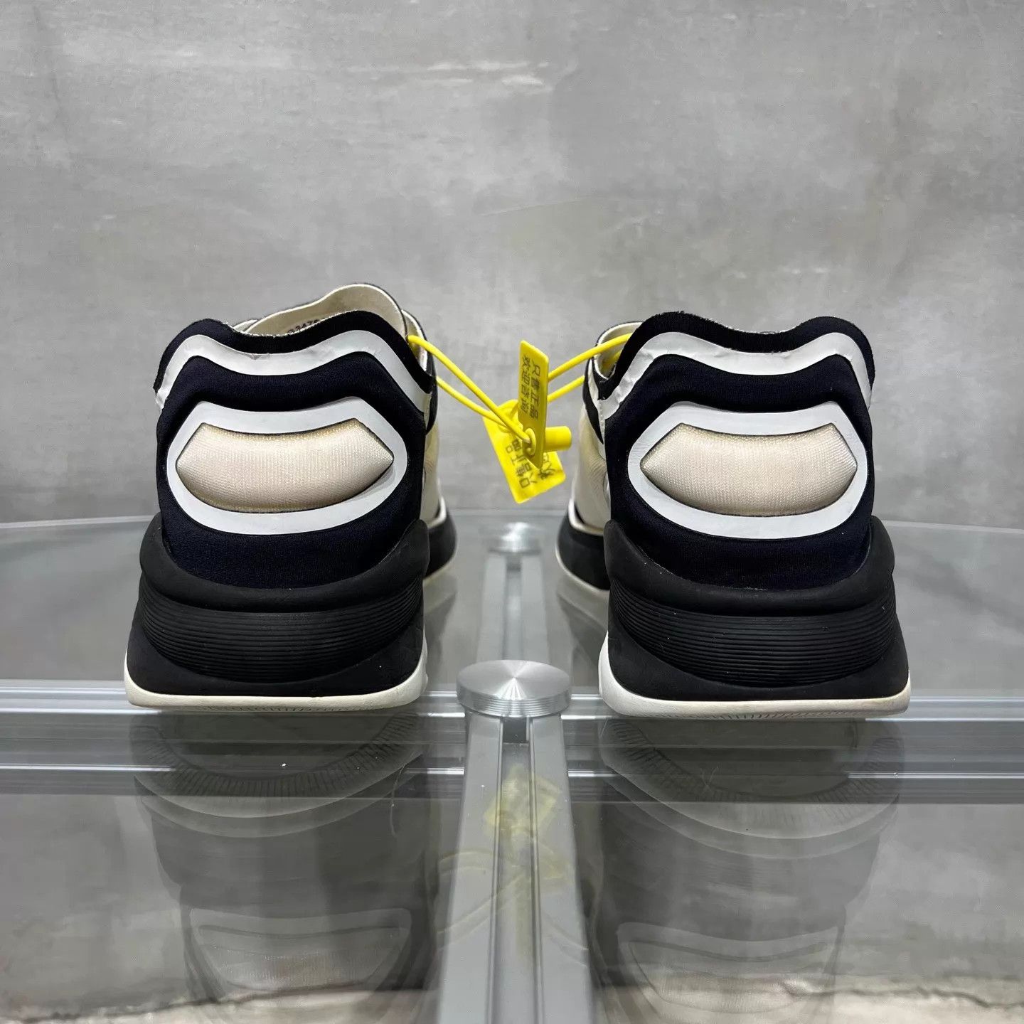 Chanel Chanel Panda Black White Sneakers 44 Size US 11 / EU 44 - 8 Thumbnail
