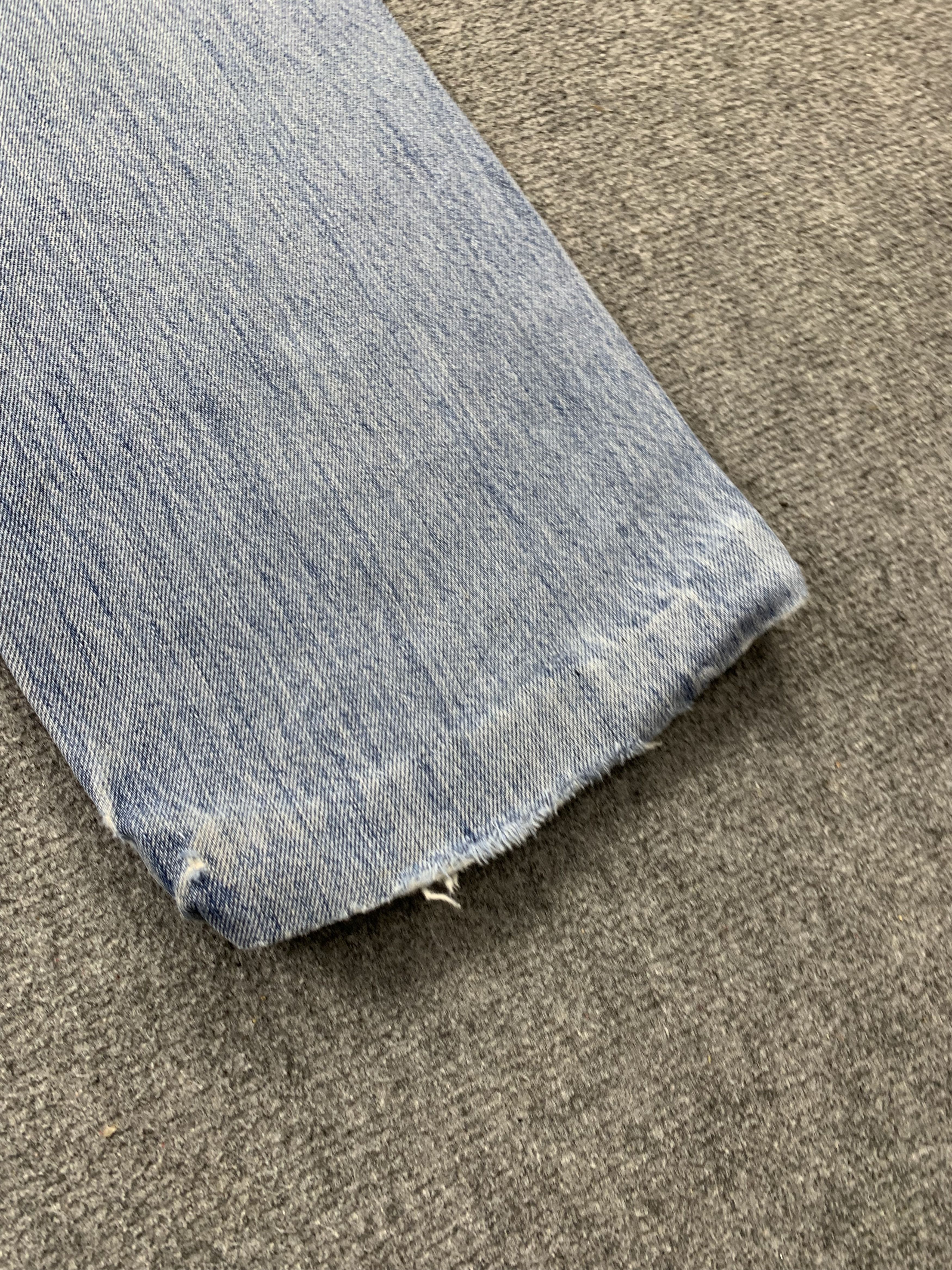 Levi's Vintage Levis 501 Faded Blue Jeans DP2197 Size US 33 - 14 Thumbnail