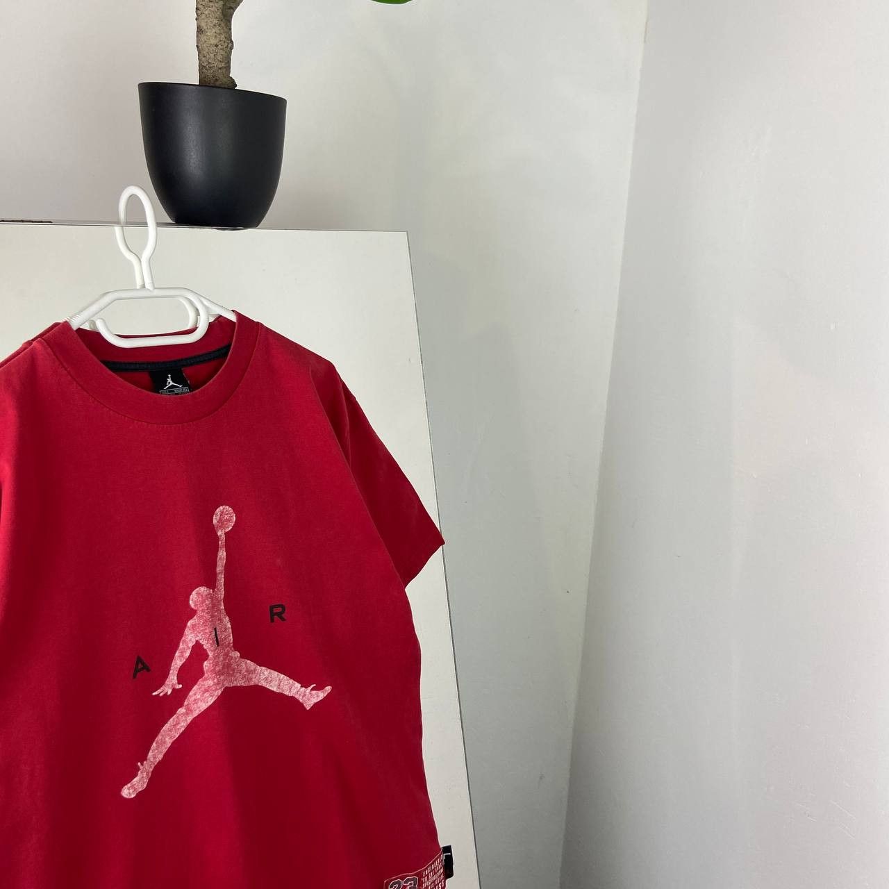 Jordan Brand Jordan Vintage NBA 00s Nike Air T-Shirt Size US L / EU 52-54 / 3 - 2 Thumbnail