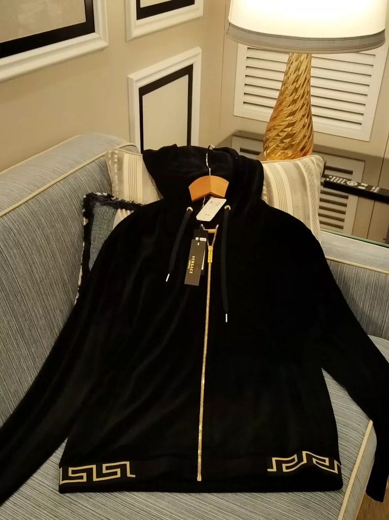 Versace Versace Black velvet hooded suit Size US XL / EU 56 / 4 - 1 Thumbnail