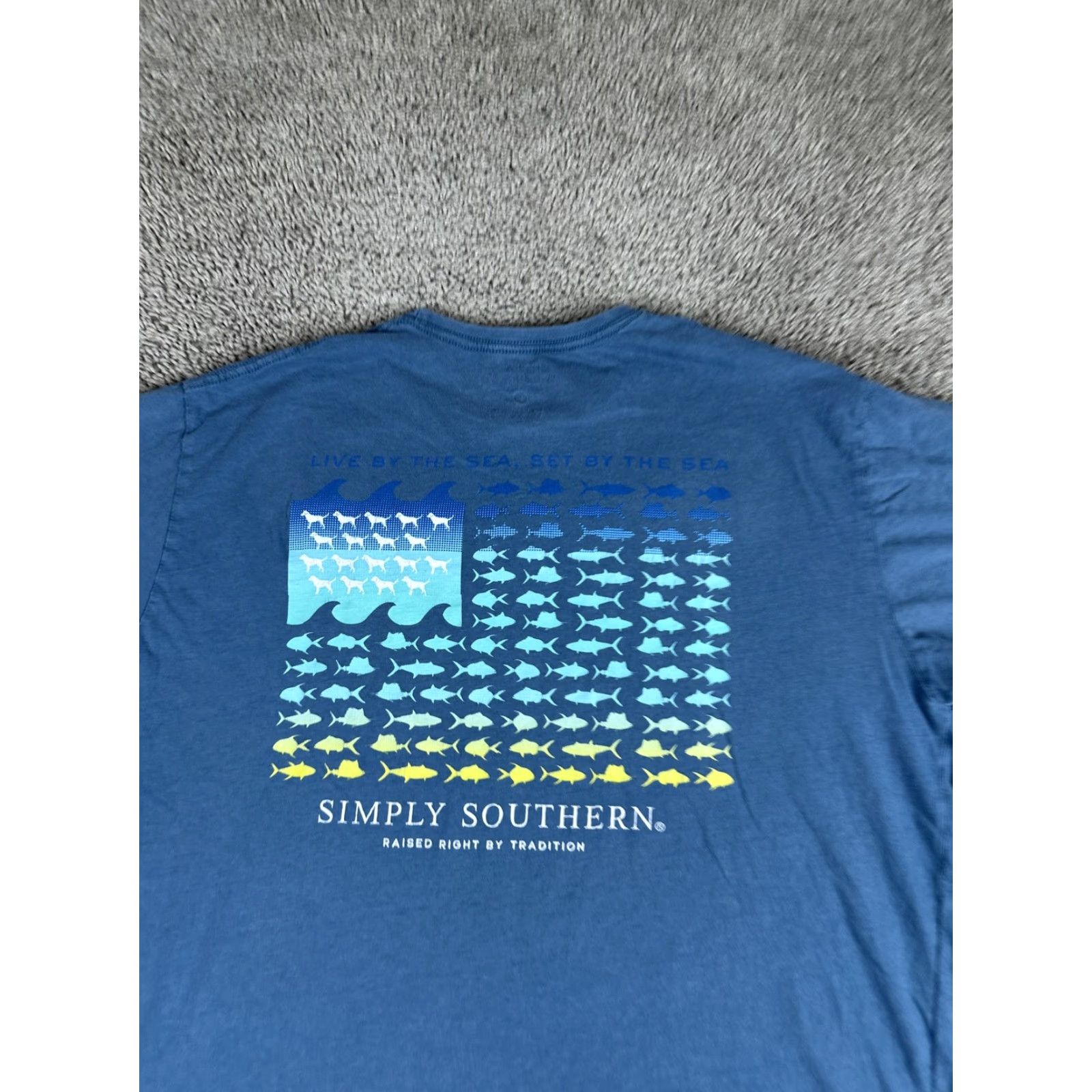 Vintage VINTAGE Simply Southern Shirt Mens Large Patriotic Fish Flag Graphic Short Sleeve Tee Size US L / EU 52-54 / 3 - 3 Thumbnail