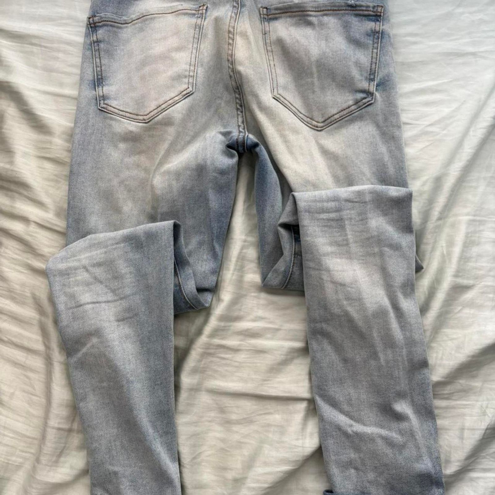 Fashion Nova Washed ripped jeans indie sleaze Size US 30 / EU 46 - 2 Thumbnail