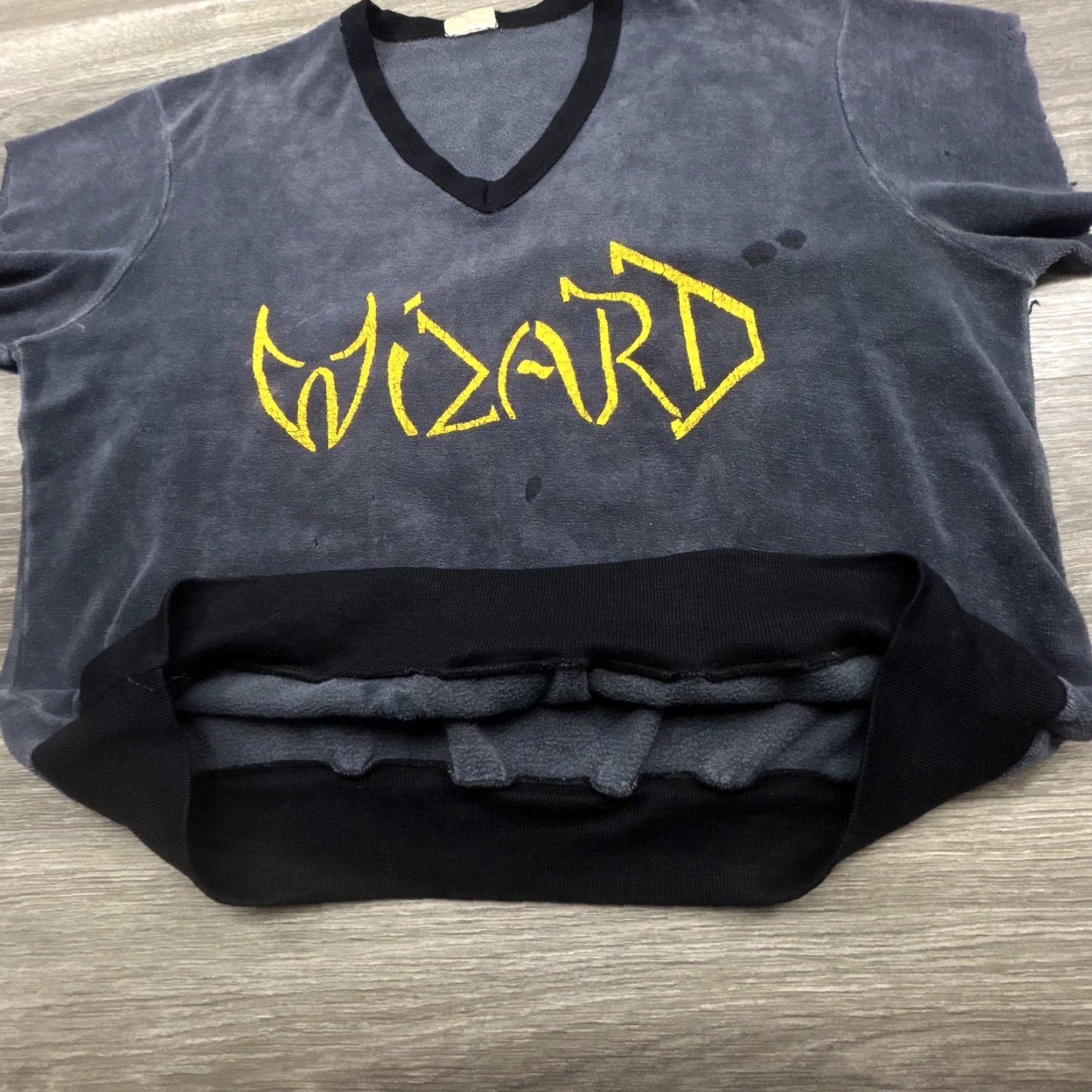Vintage VINTAGE Wu Tang Sweatshirt Mens Large Gray V-Neck Wizard Graphic Print Pullover Size US L / EU 52-54 / 3 - 6 Thumbnail