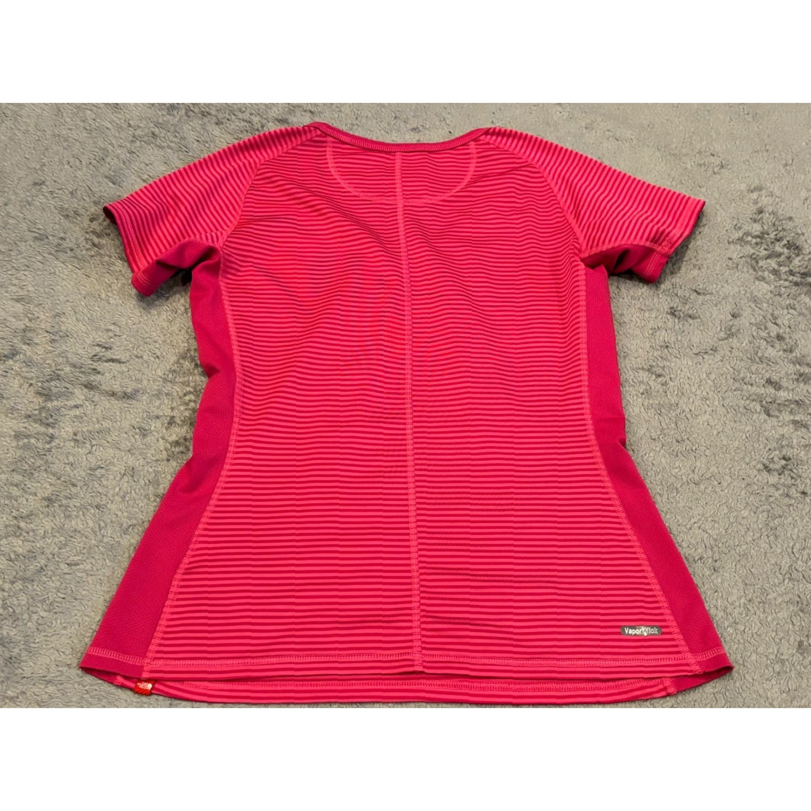The North Face The North Face Vapor Wick Short Sleeved Top Womens Med Pink T Shirt Base Layer Size M / US 6-8 / IT 42-44 - 5 Thumbnail