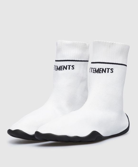 Vetements hot sale socks sneakers