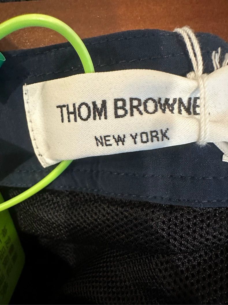 Thom Browne Thom Browne size1 Solid striped casual shorts Size US 26 / EU 42 - 4 Thumbnail