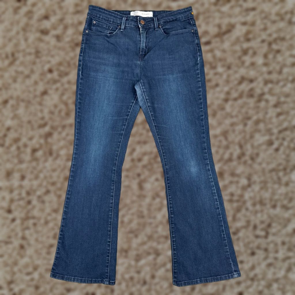 Levi's Levi's Signature Jeans Women 10 Mid Rise Bootcut Stretch Denim Blue 30x28 Classic Casual Womens Jeans Size 32" / US 10 / IT 46 - 1 Thumbnail