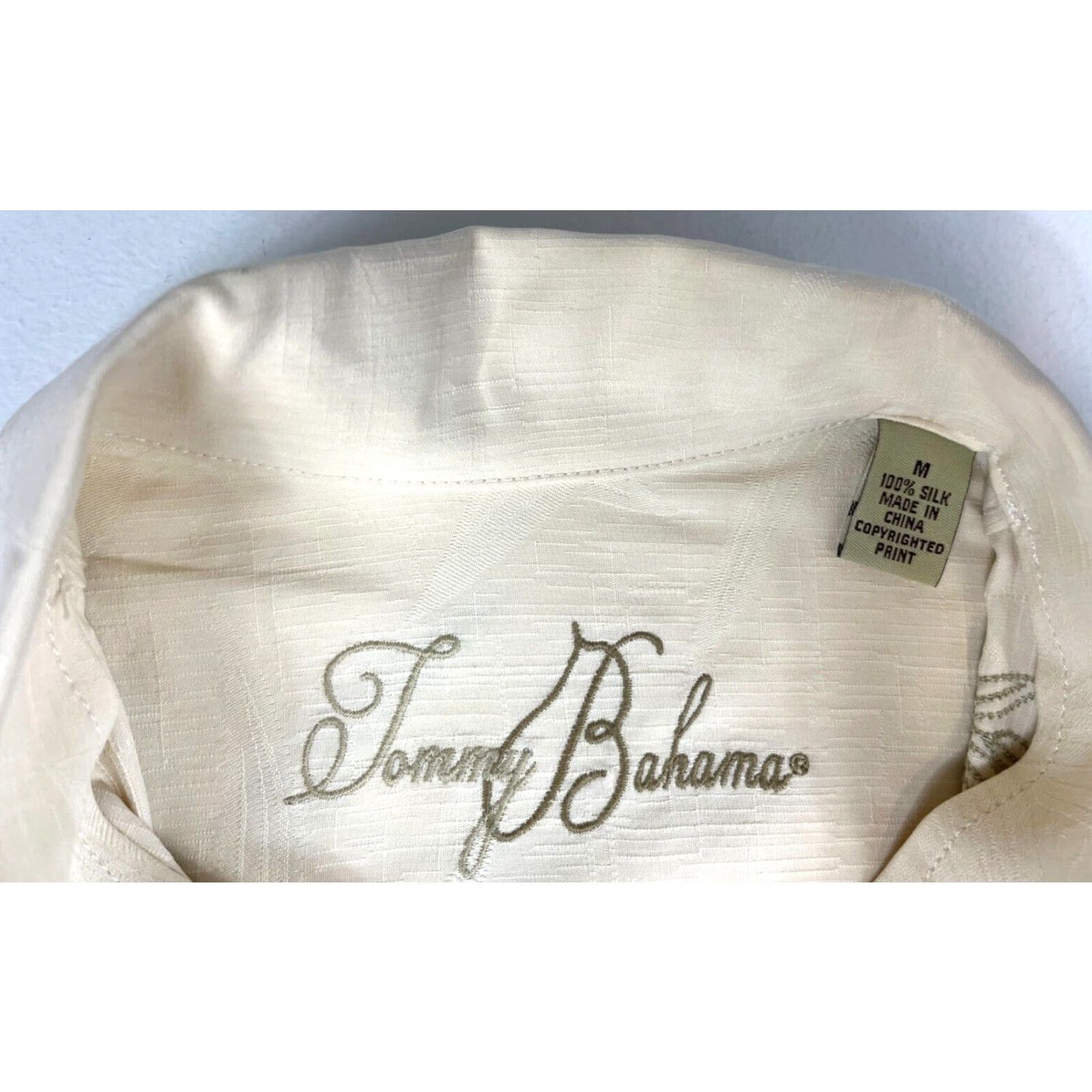 Tommy Bahama VINTAGE Tommy Bahama Shirt Men’s Short Sleeve Button-Up Silk Floral Sz M Beige Size US M / EU 48-50 / 2 - 6 Thumbnail