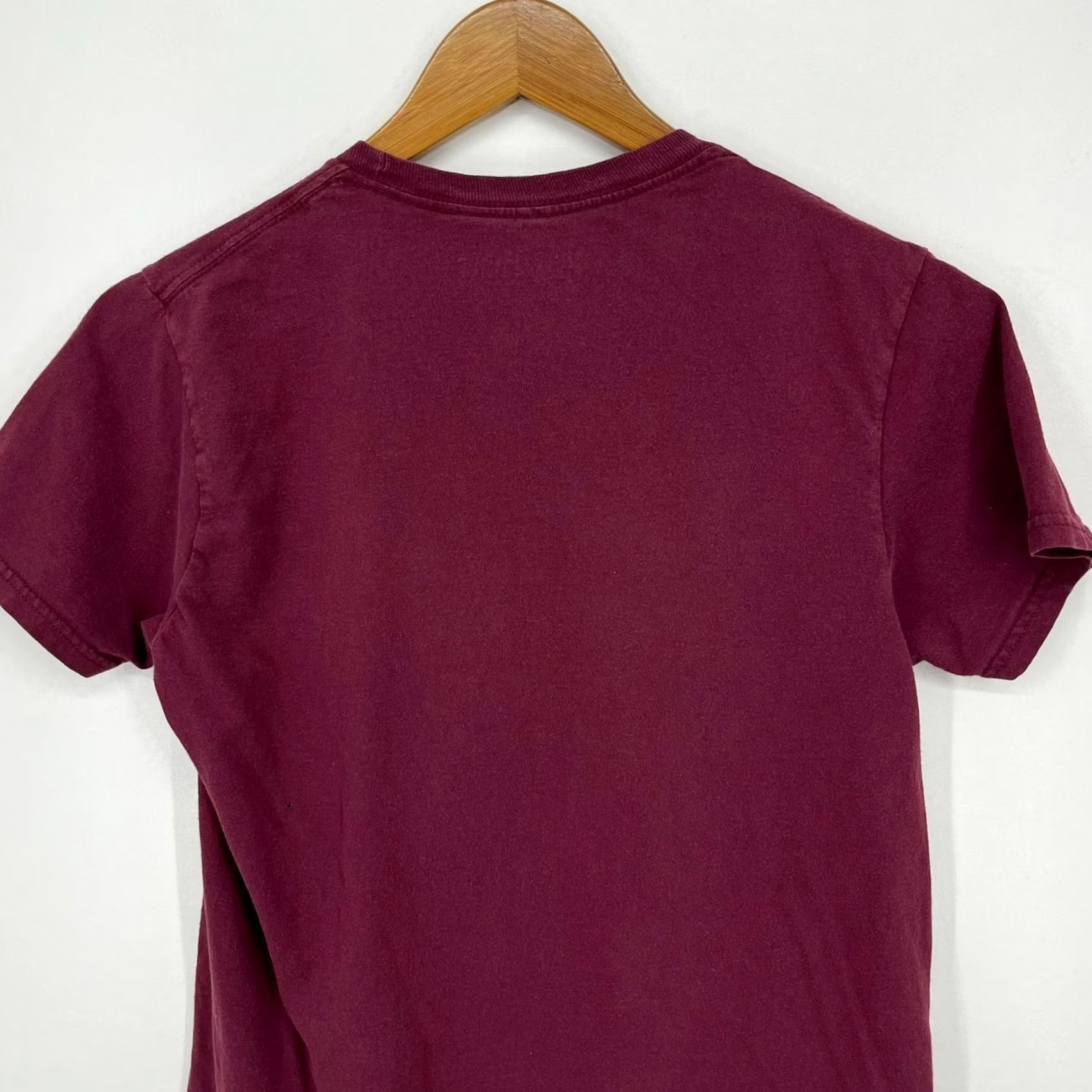 Vintage Harry Potter Shirt Mens M Red Adult Size Burgundy Gryffindor Hogwarts Short Sleeve Size US M / EU 48-50 / 2 - 7 Thumbnail