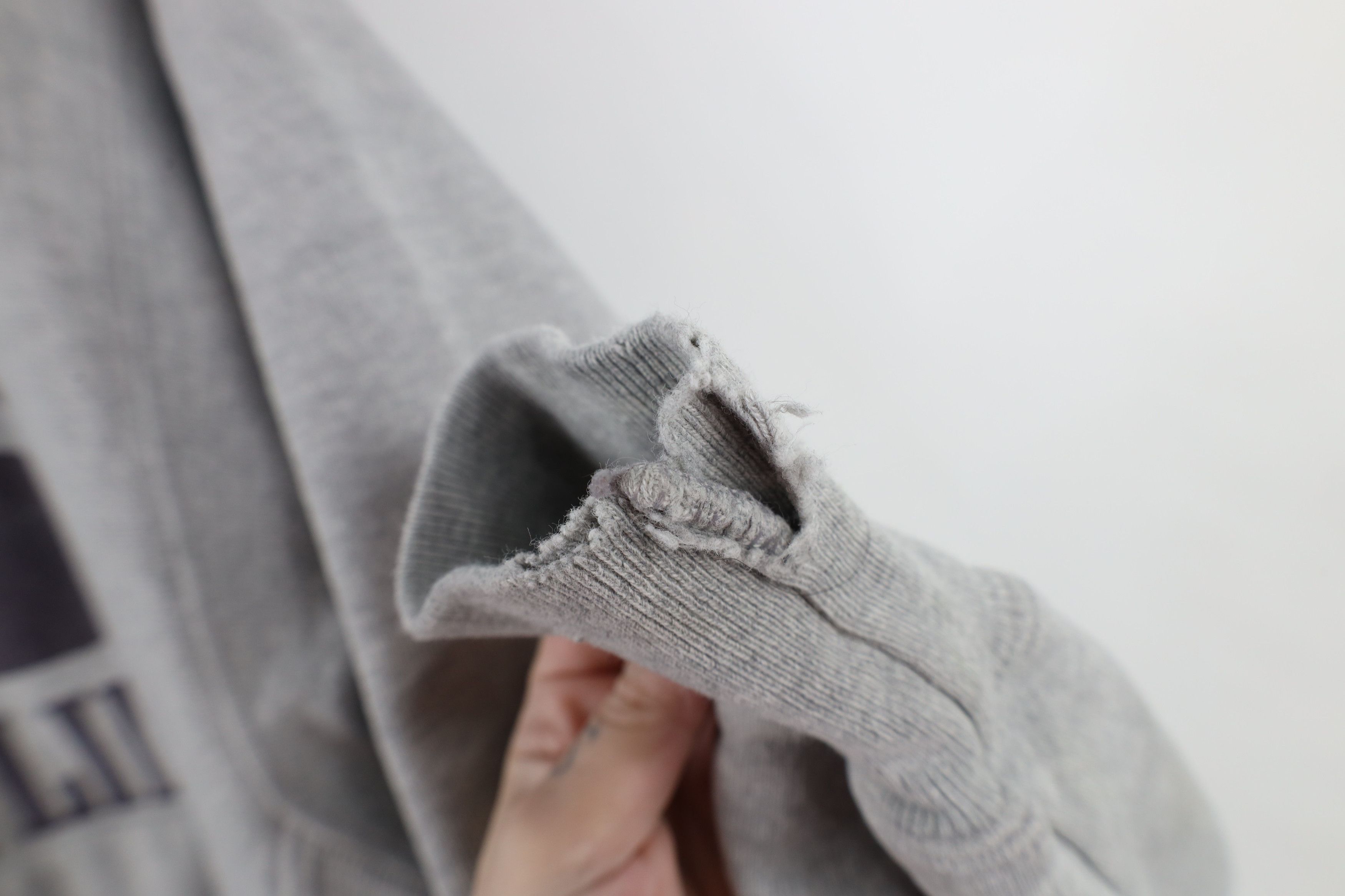 Champion × Vintage Vintage 90s Champion Reverse Weave Hoodie Sweatshirt Gray Size US S / EU 44-46 / 1 - 10 Thumbnail