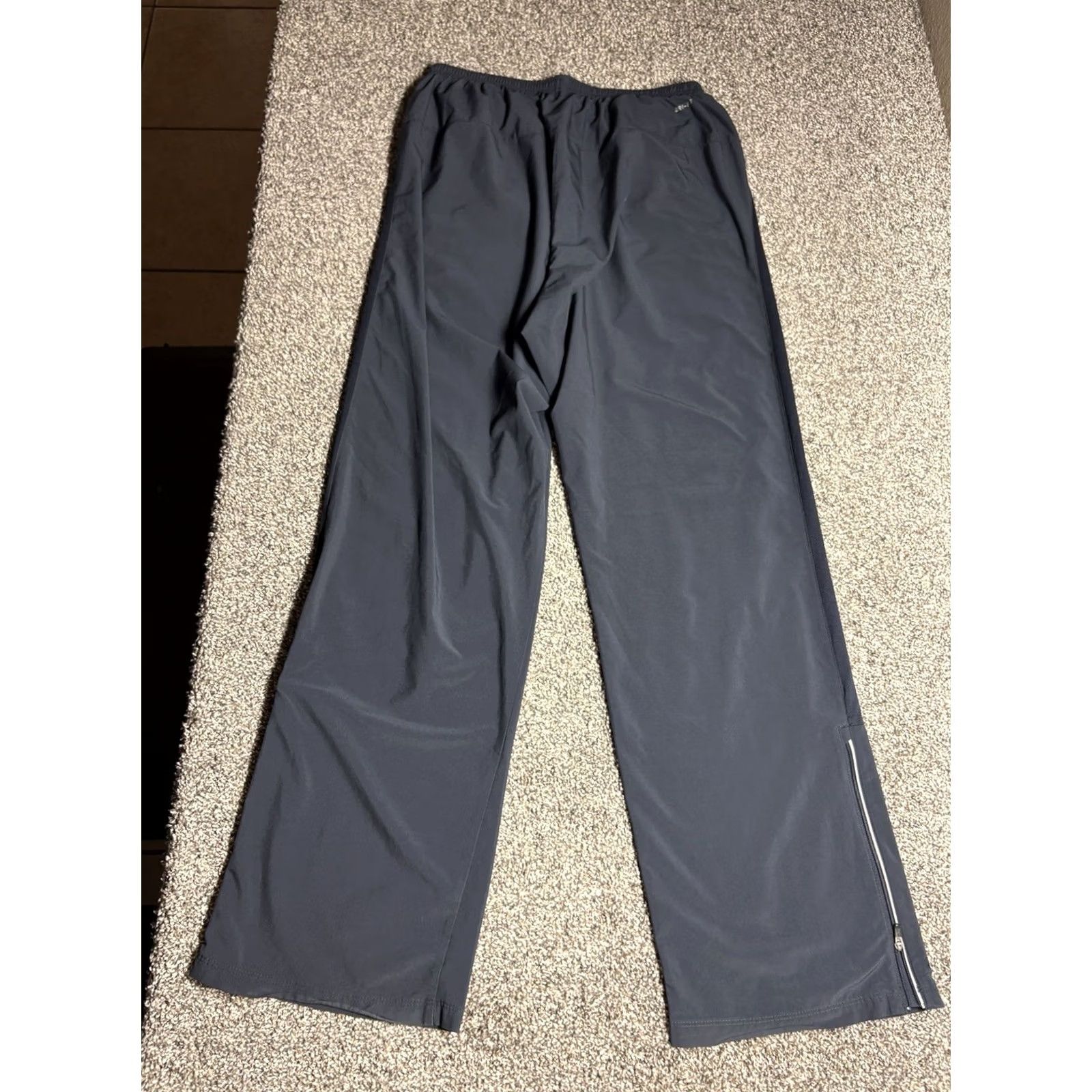 Nike Nike Sweatpants Mens XL Gray Zipper Pockets Elastic Waist 640111 Outdoor Size US 36 / EU 52 - 2 Thumbnail