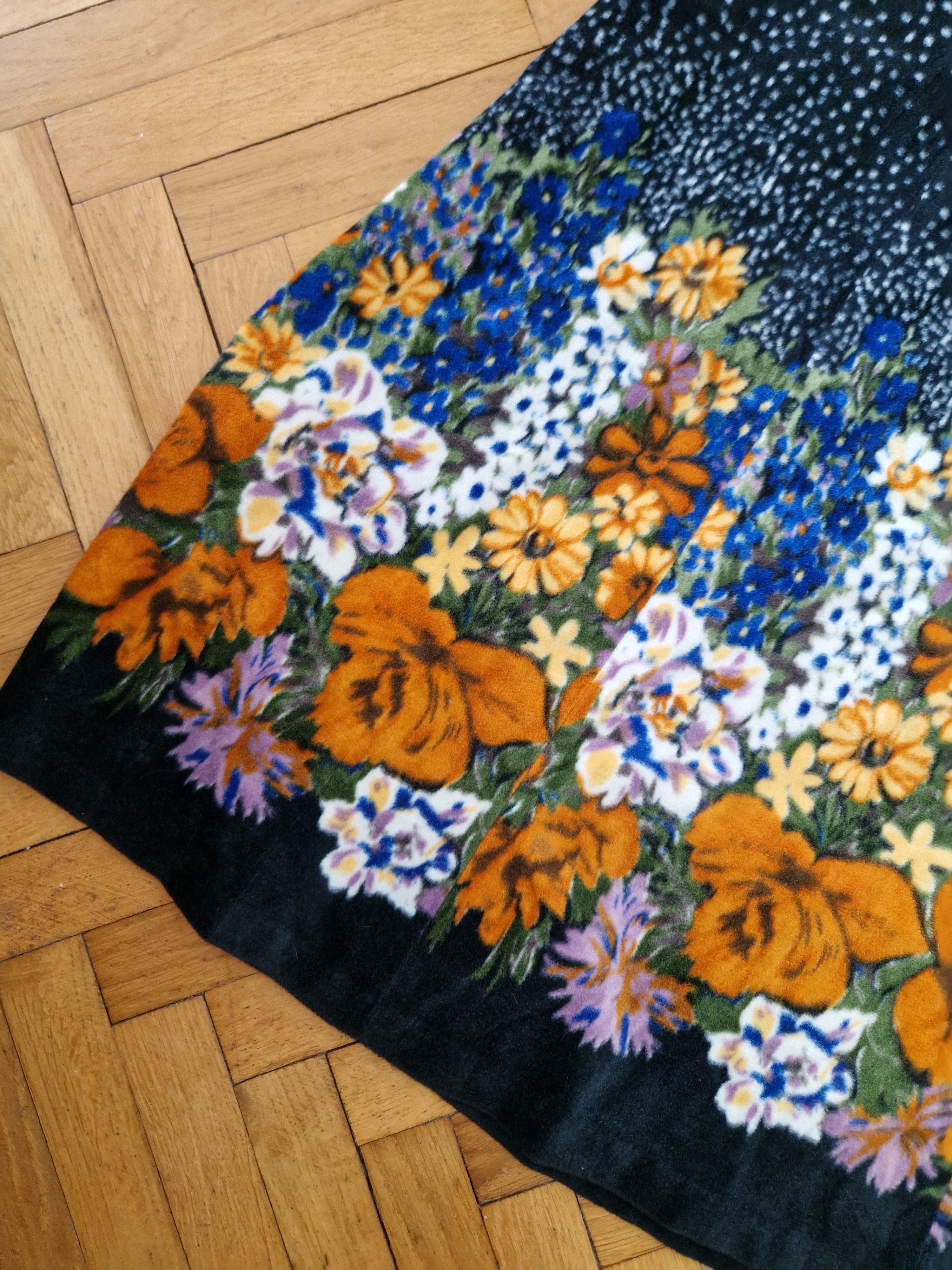 Japanese Brand × Vintage floral velvet maxi skirt vintage y2k japanese kenzo Size 26" / US 2 / IT 38 - 4 Thumbnail