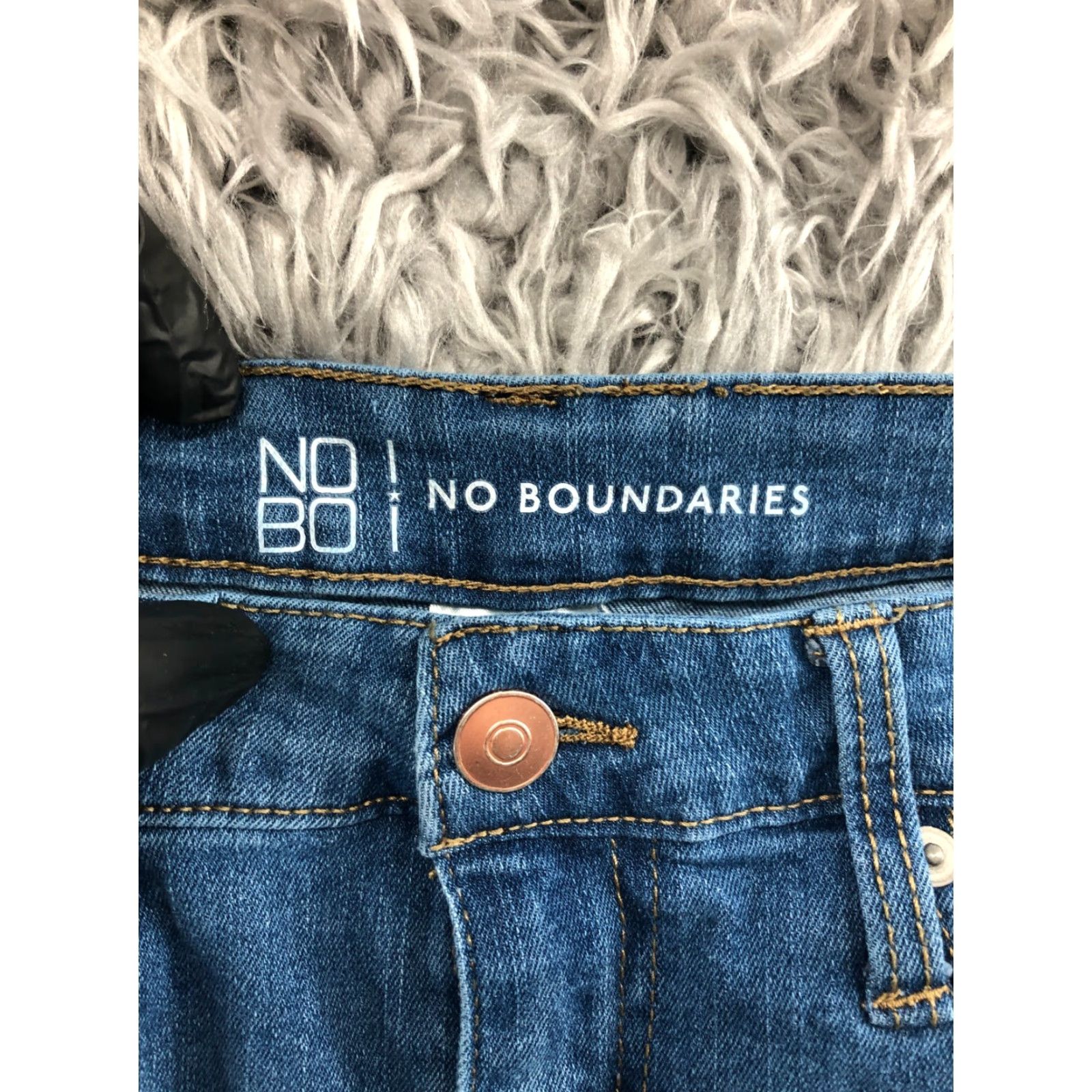 Vintage No Boundaries Shorts Womens Juniors Size 11 High Rise Medium Wash Blue Size 32" / US 10 / IT 46 - 7 Thumbnail