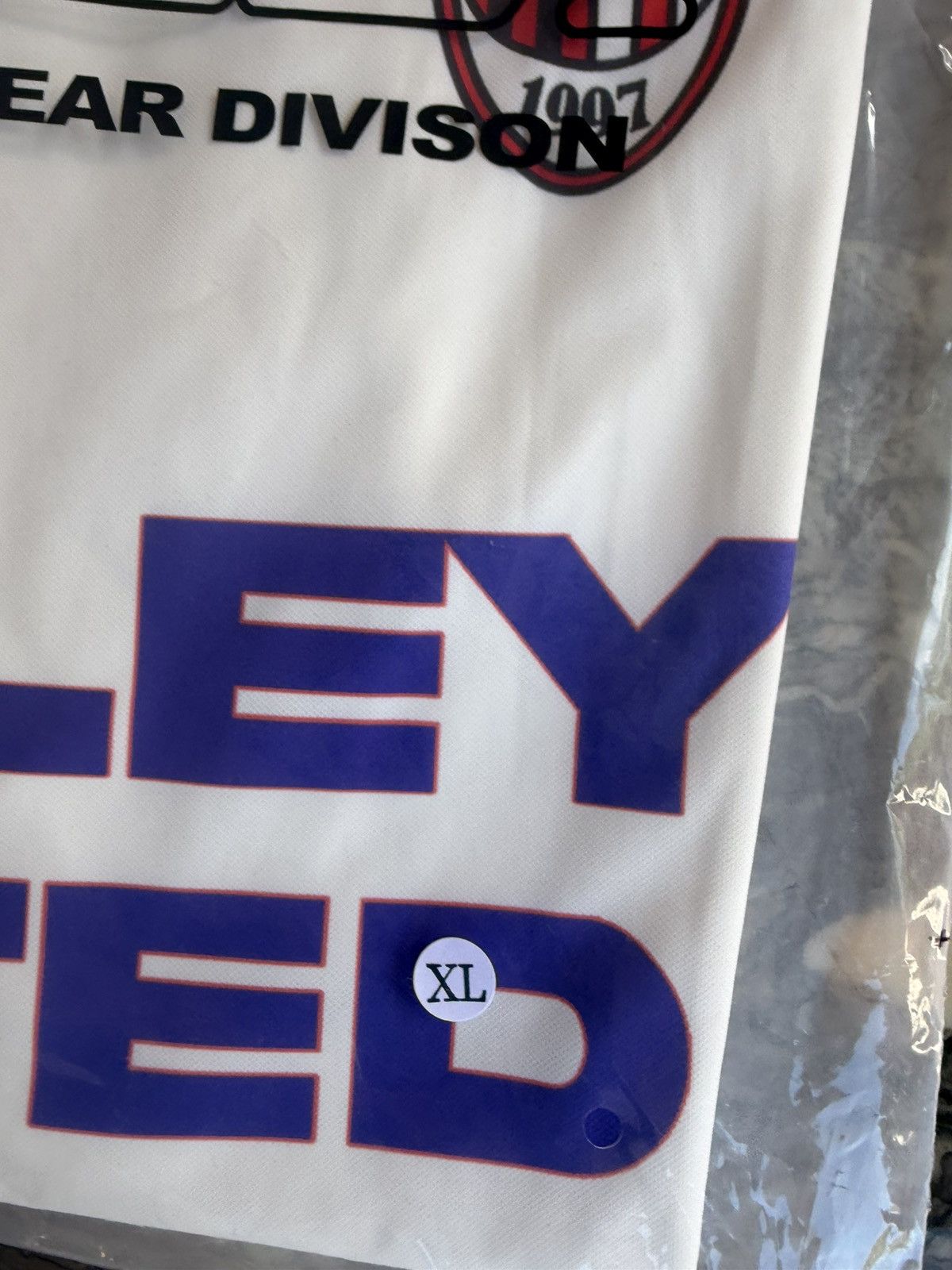 Vale Vale Forever United Football Jersey Size XL NWT Size US XL / EU 56 / 4 - 8 Thumbnail