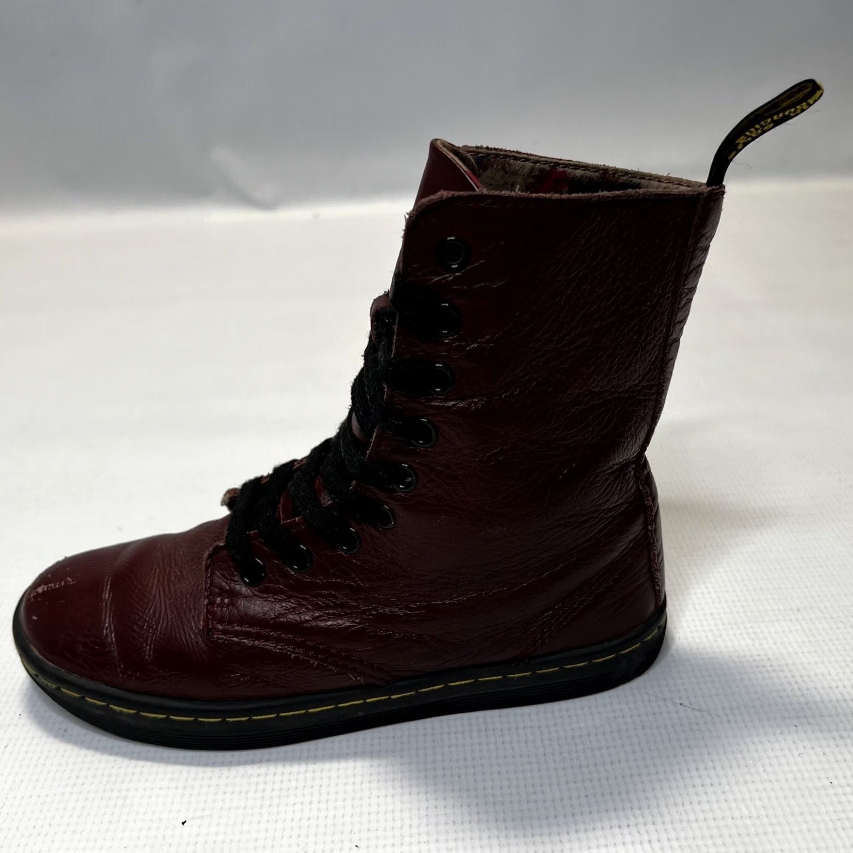 Dr. Martens VINTAGE? No. Dr. Martens Stratford Women Red Leather Boots Combat Lace Up High-Top Size 6 37 Size US 6 / IT 36 - 4 Thumbnail