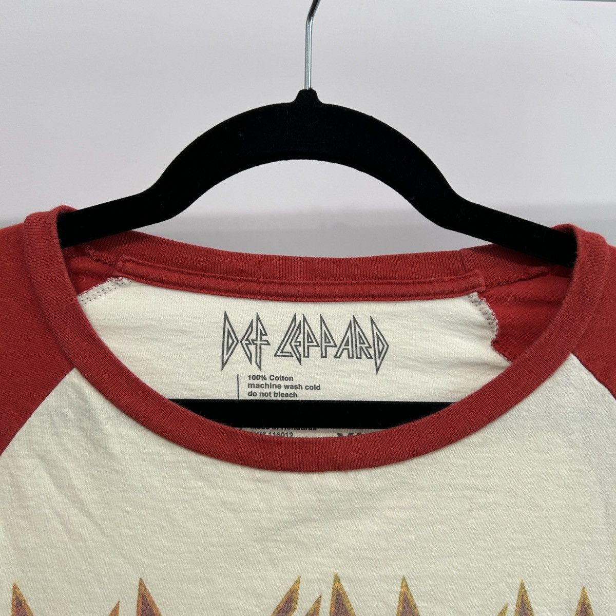 Def Leppard Def Leppard Retro Graphic Band Tshirt Size XL - "Margarito" Size XL / US 12-14 / IT 48-50 - 17 Thumbnail