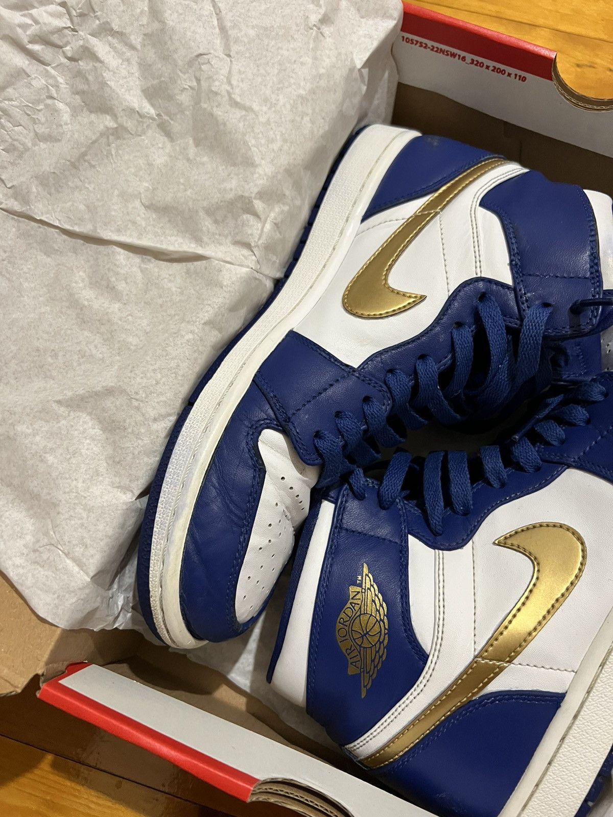 Jordan Brand × Nike Rare Nike Air Jordan 1 High Retro Gold Medal Size US 8 / EU 41 - 13 Thumbnail