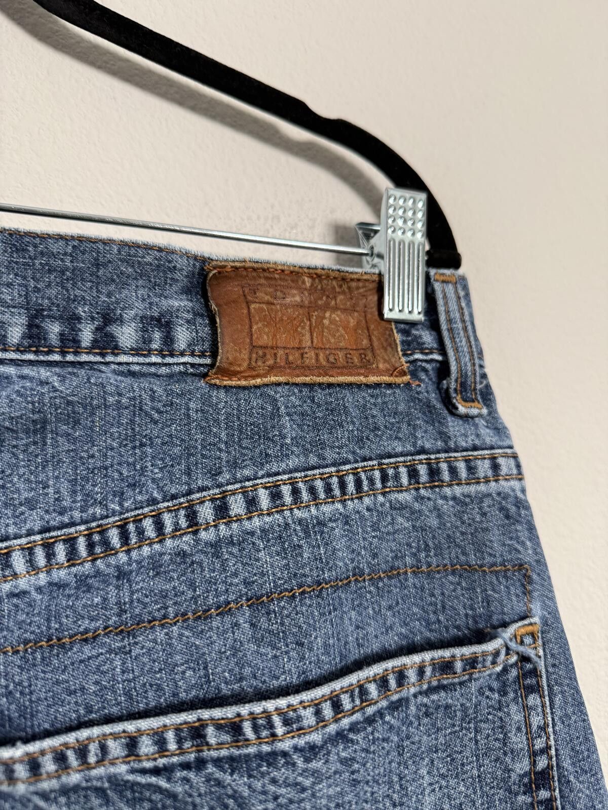 Tommy Jeans Vintage Tommy Hilfiger Denim Carpenter Shorts Size 36 Size US 36 / EU 52 - 4 Thumbnail