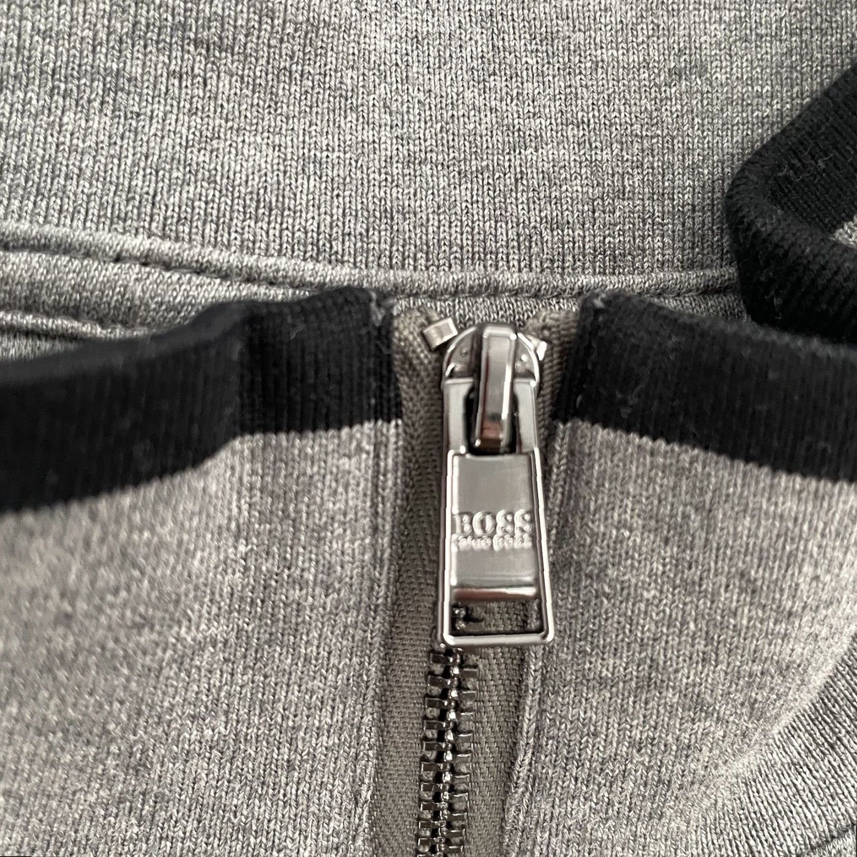 Hugo Boss VINTAGE Hugo Boss Pullover Sweater Adult XL Long Sleeve Solid Gray Logo 1/4 Zip Casual Mens Size US XL / EU 56 / 4 - 5 Thumbnail
