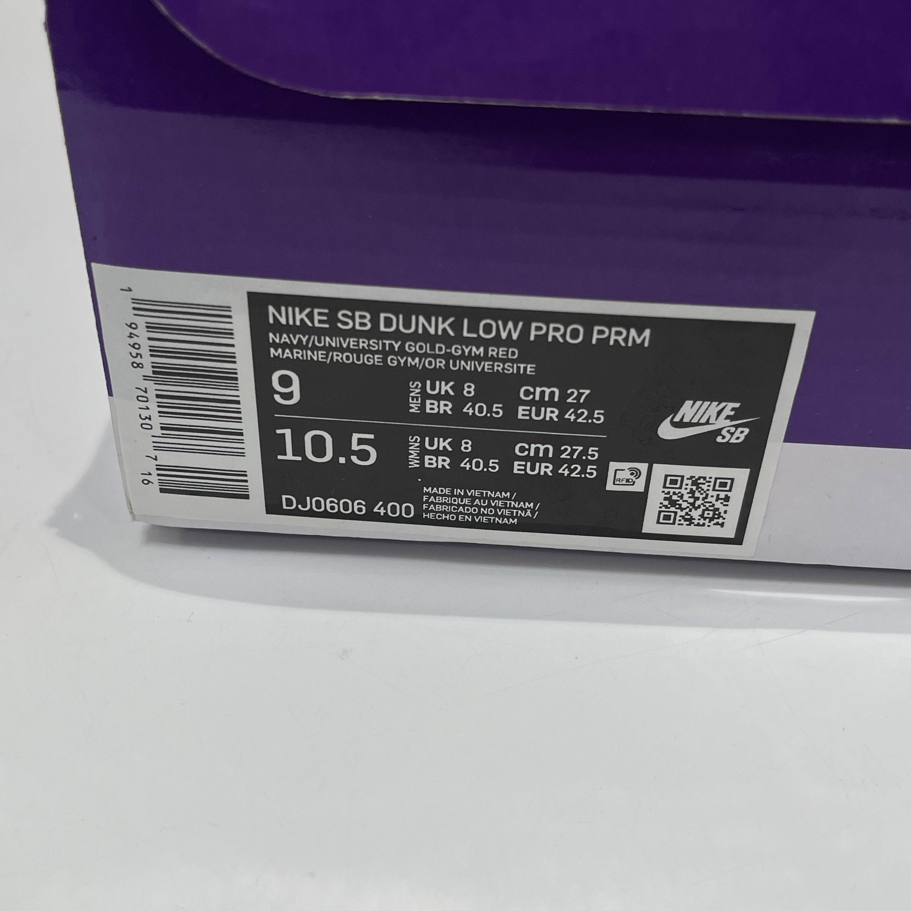 Nike SB Nike SB Dunk Low Barcelona Size US 9 / EU 42 - 7 Thumbnail