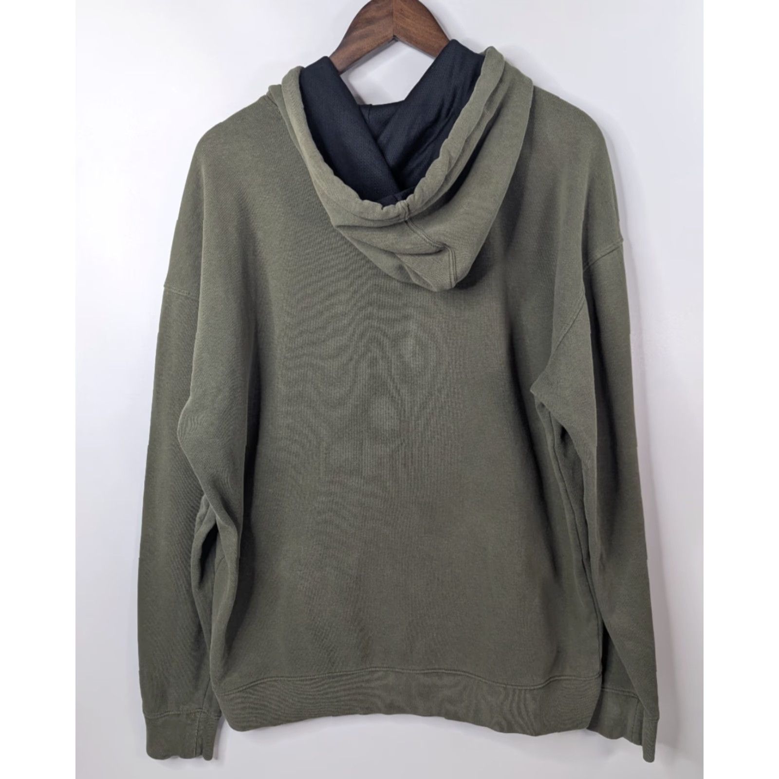 Under Armour Under Armour Mens Green Hoodie Drawstring Pockets Big Splash Clearance? (Note: Must be from original words only and no additions) Size US L / EU 52-54 / 3 - 4 Thumbnail