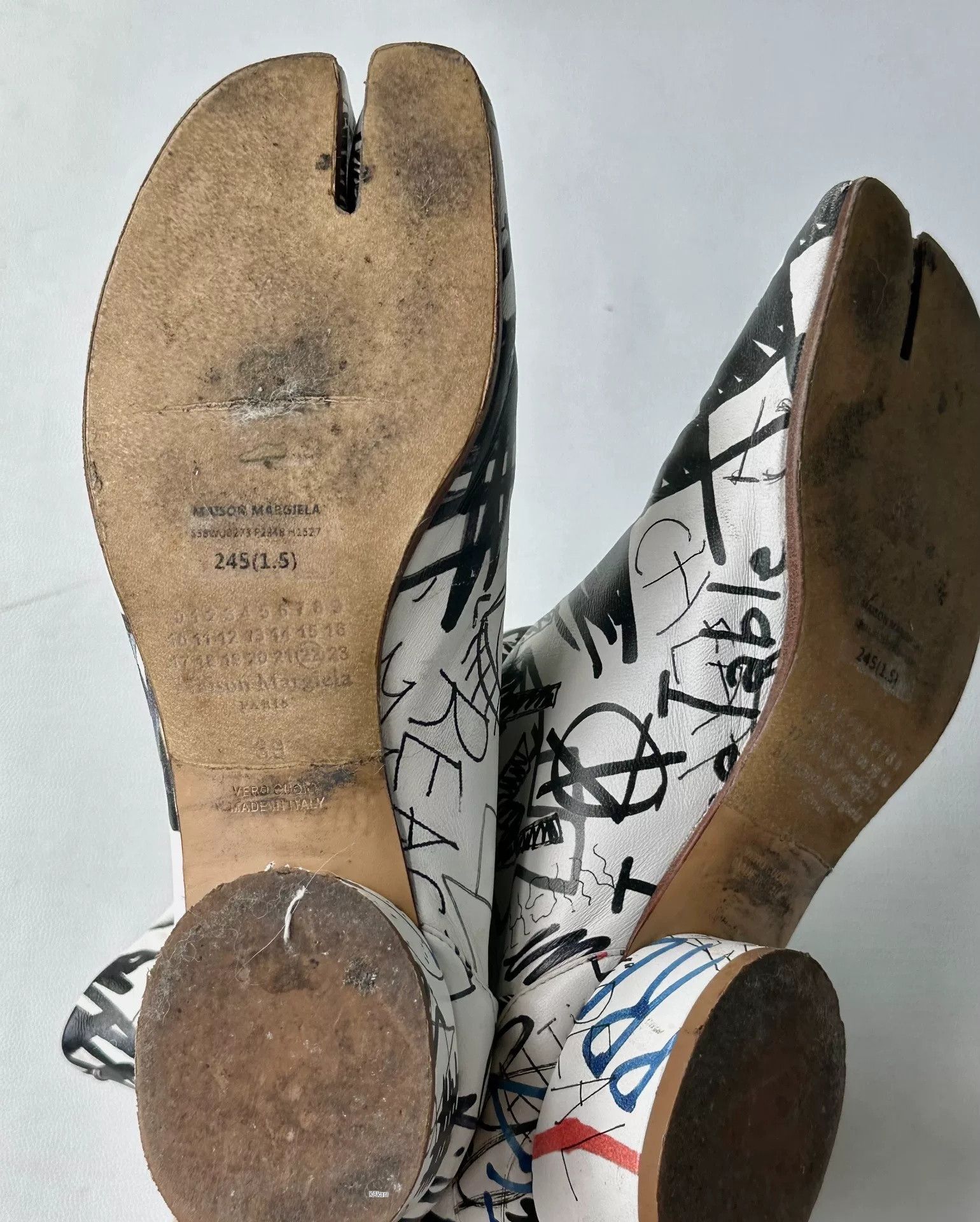 Maison Margiela Maison Margiela Graffiti Tabi Size US 6 / EU 39 - 3 Thumbnail
