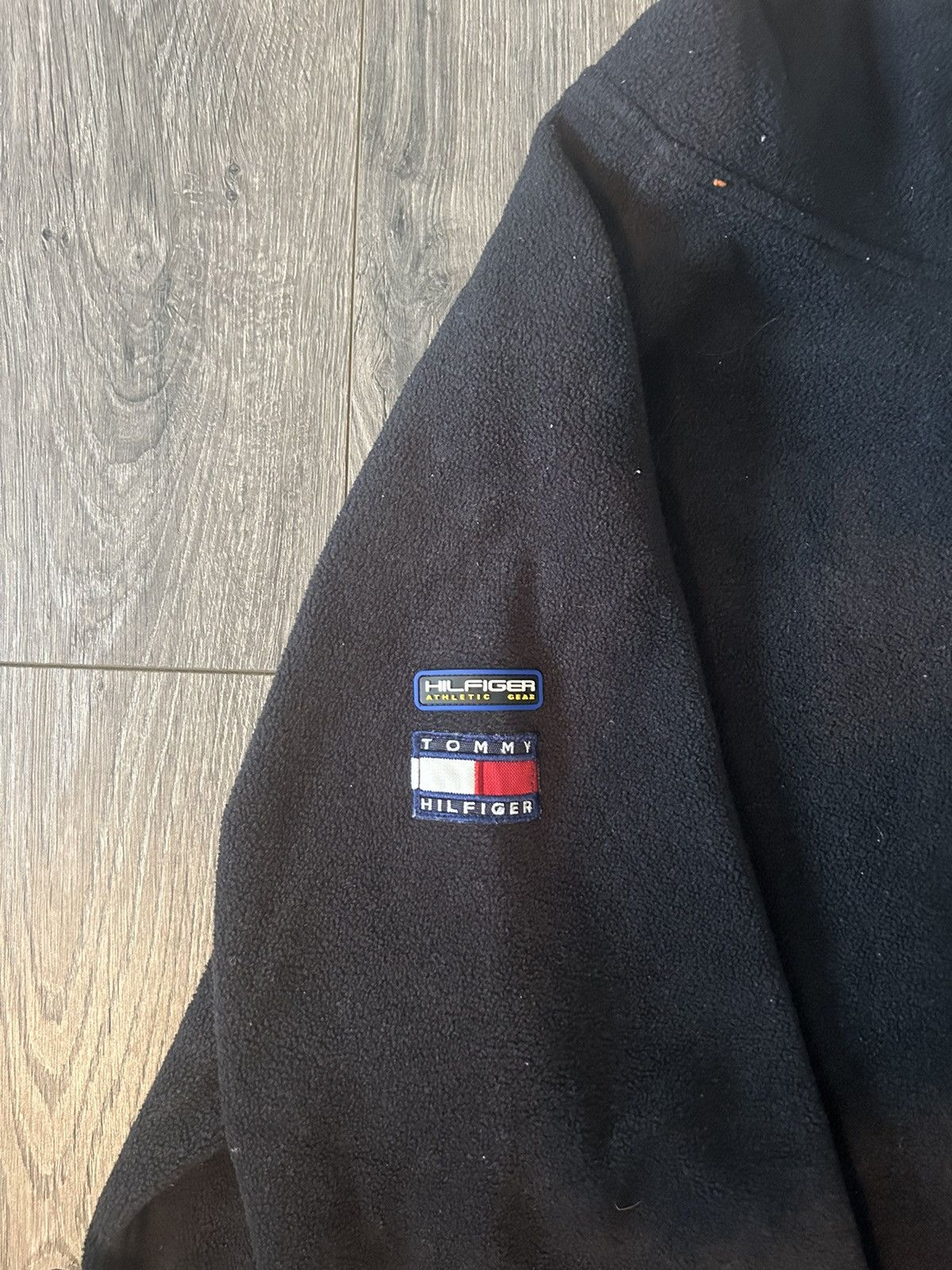 Tommy Hilfiger × Vintage Vintage Tommy Hilfiger Fleece Pullover Size US L / EU 52-54 / 3 - 3 Thumbnail