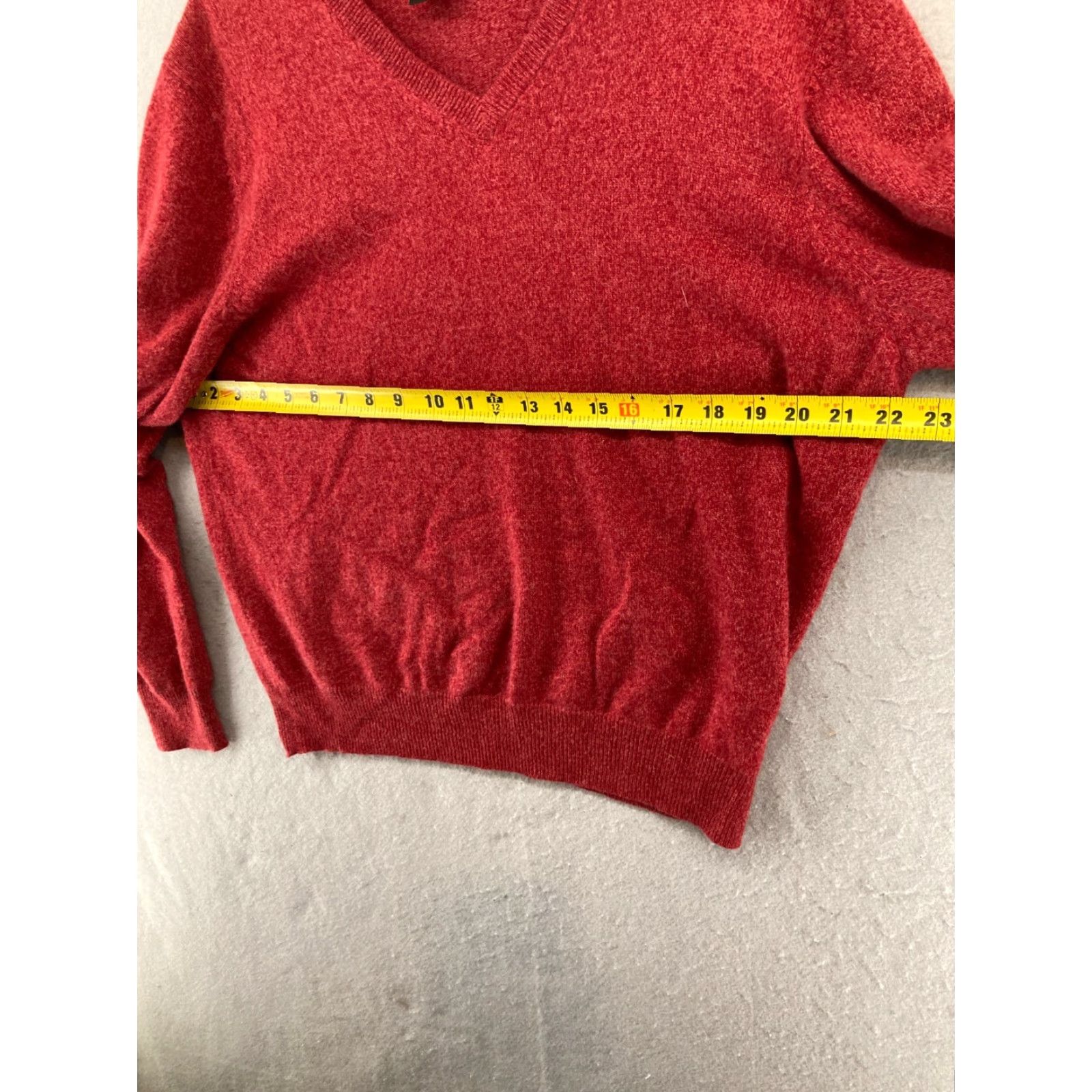 Jos. A. Bank Joseph A Bank Mens Sweater Cashmere Large Red V Neck Size US L / EU 52-54 / 3 - 2 Thumbnail