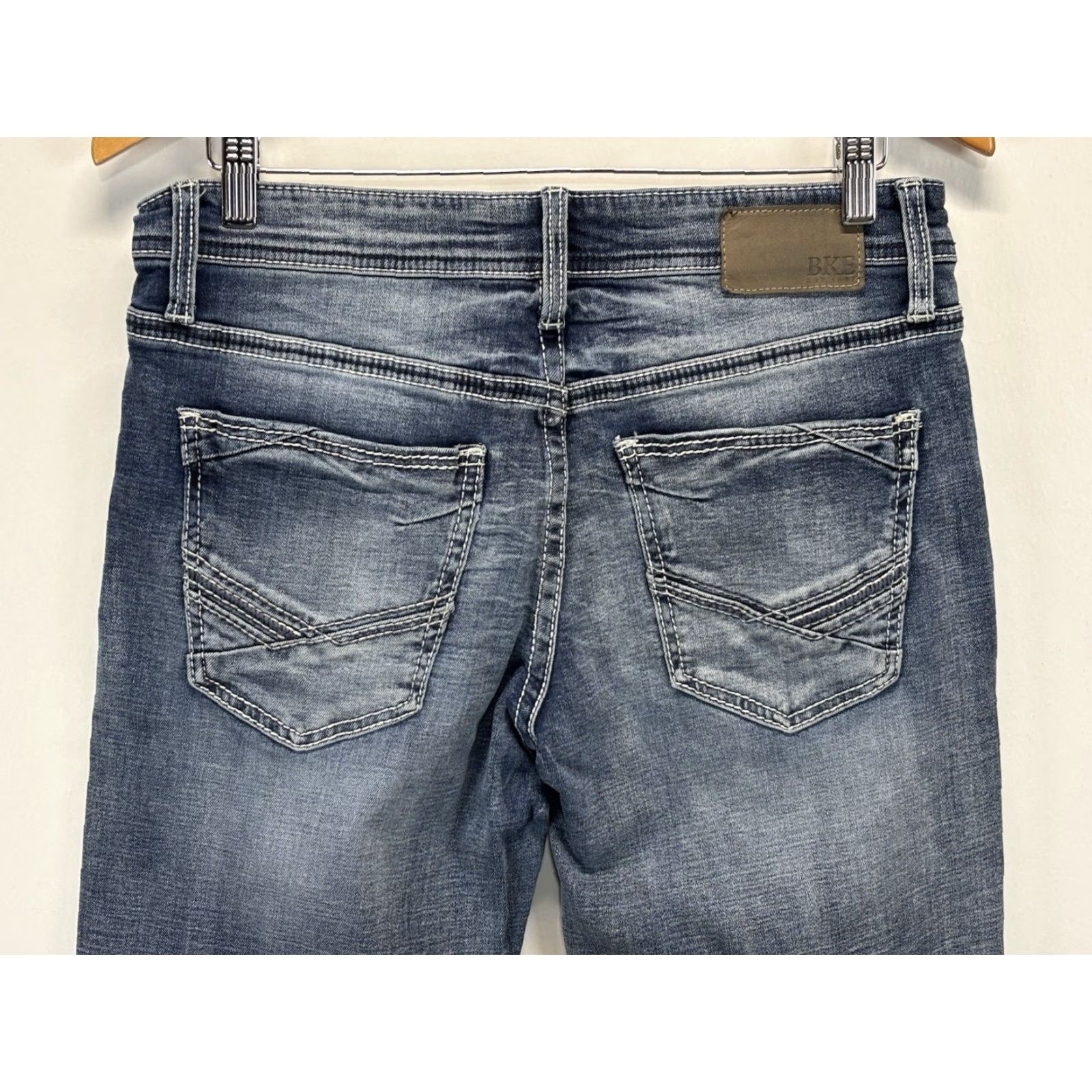 BKE BKE Jake Jeans Mens 32x32 32x30.5 Blue Denim Straight Leg Medium Wash 5-Pocket Style Belt Loops Regular Rise Mid Inseam 30.5 Cotton Denim Jacket? Size US 32 / EU 48 - 4 Thumbnail
