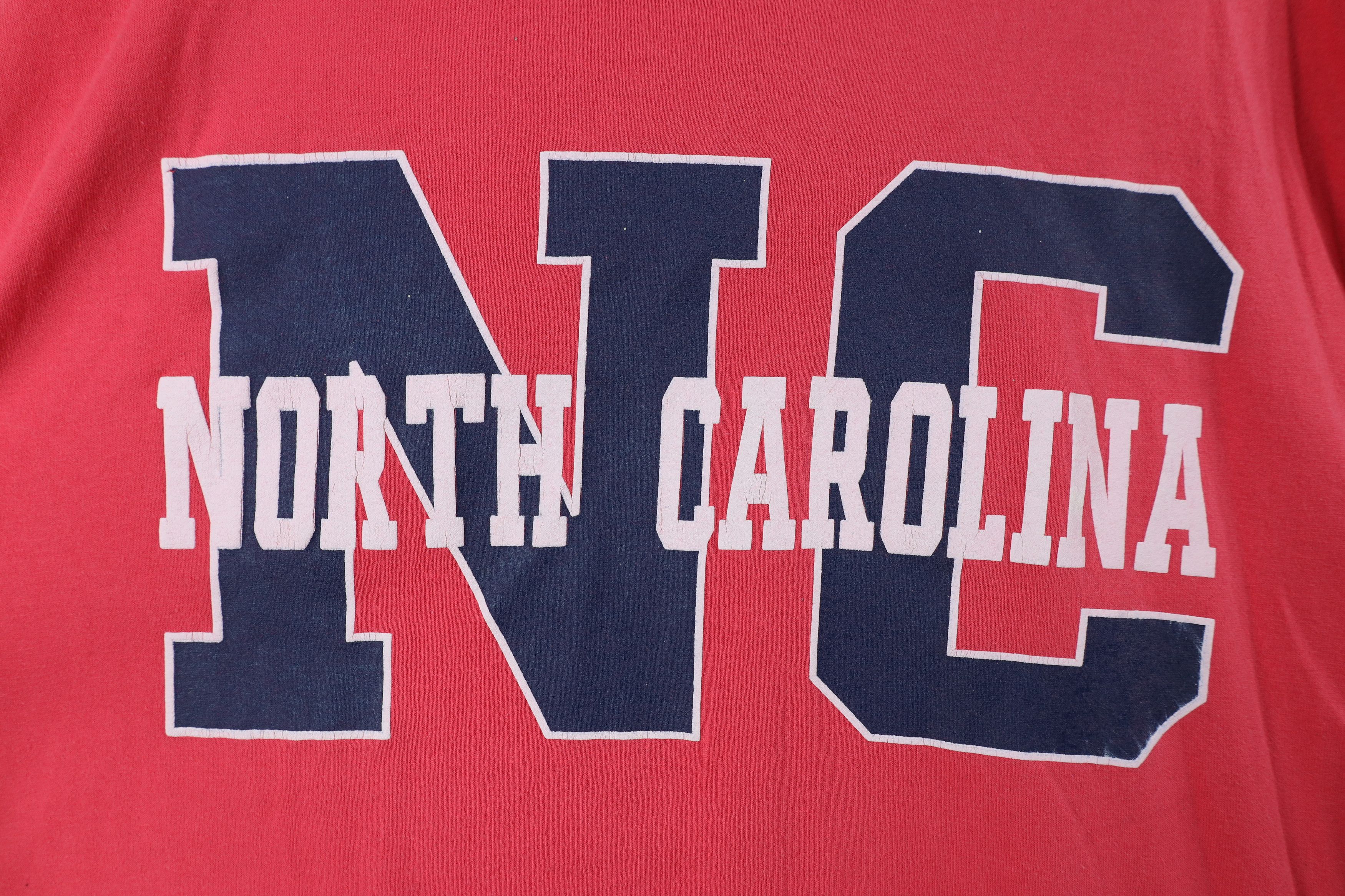 Vintage Vintage 90s Streetwear Spell Out North Carolina T-Shirt USA Size US XL / EU 56 / 4 - 4 Thumbnail