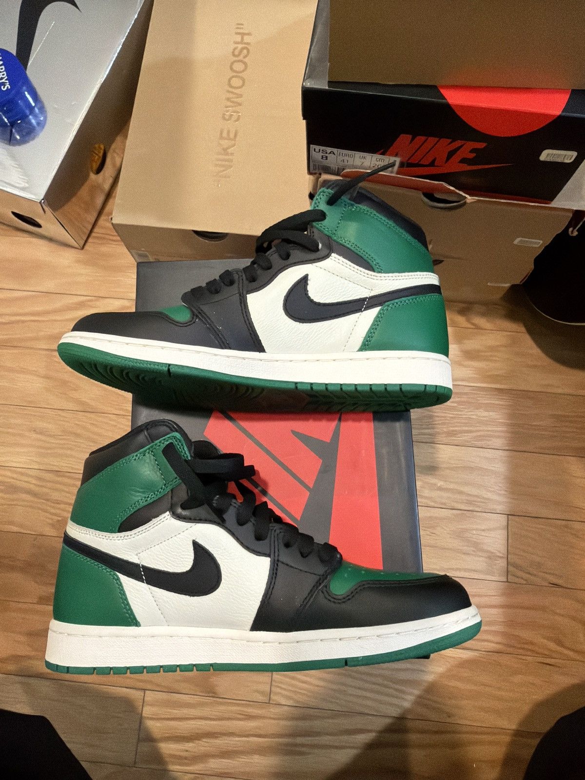 Nike The Air Jordan 1 Retro High OG 'Pine Green’ Size US 8 / EU 41 - 2 Thumbnail