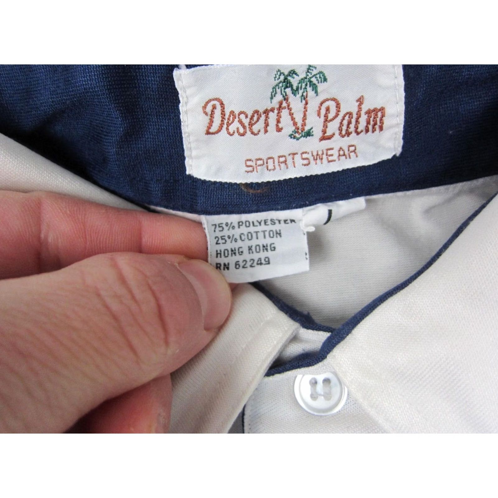 Vintage VINTAGE Desert Palm Polo Shirt Mens L White Blue 80s 90s Polo Shirt Mens L White Blue 80s 90s Size US L / EU 52-54 / 3 - 7 Thumbnail