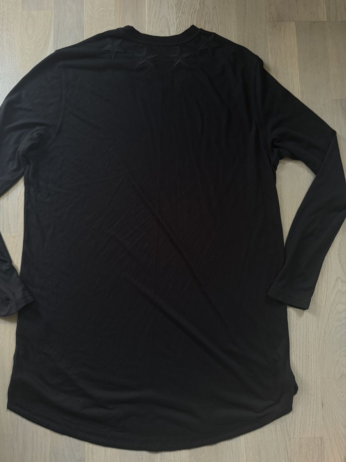 Givenchy GIVENCHY long sleeve tshirt sizes IN PHOTOS by tape measure Size US S / EU 44-46 / 1 - 9 Thumbnail