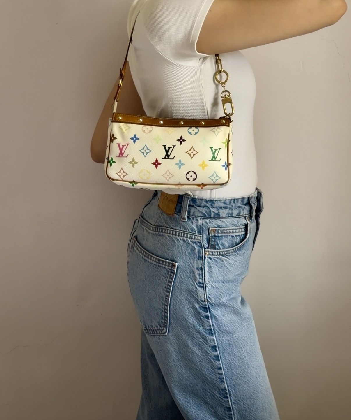 Louis Vuitton × Takashi Murakami Louis Vuitton Takashi Murakami White Multicolor Pochette Bag Size ONE SIZE - 1 Thumbnail