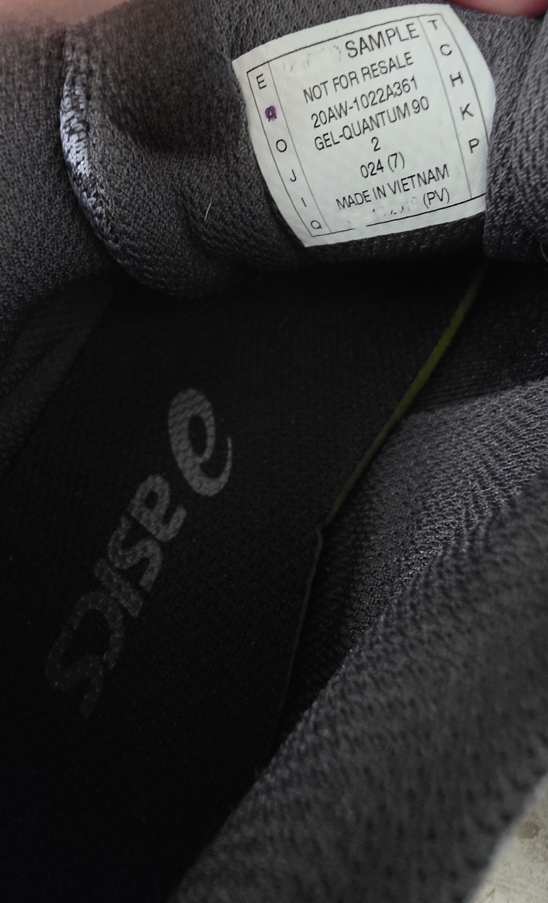 Asics NWOB Asics Gel-Quantum 90 2 Graphite Grey Black Sneakers 7 Size US 7 / IT 37 - 7 Thumbnail