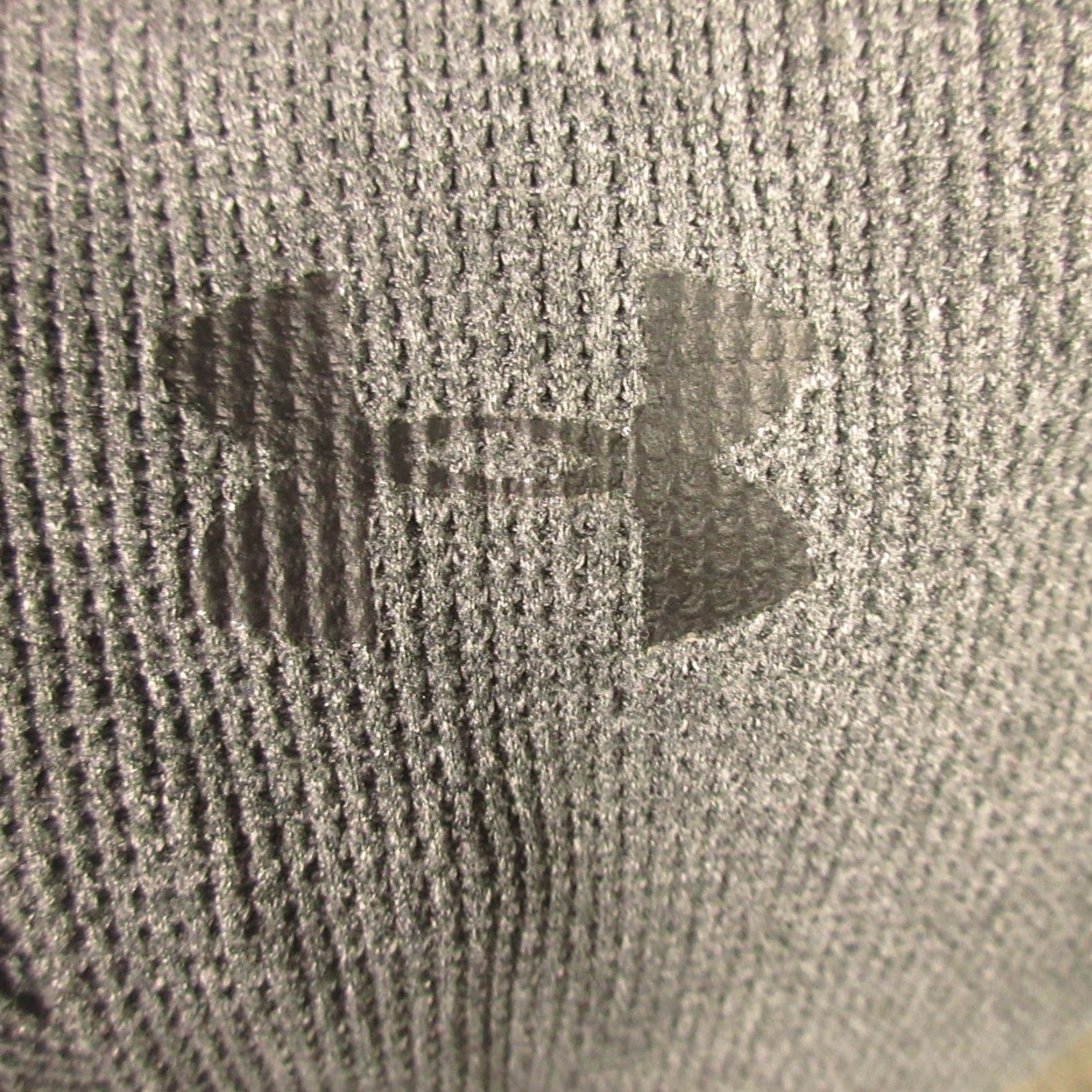 Under Armour Under Armour Shirt Mens S Thermal Waffle Knit Loose Gray Green Performance EUC Size US S / EU 44-46 / 1 - 4 Thumbnail