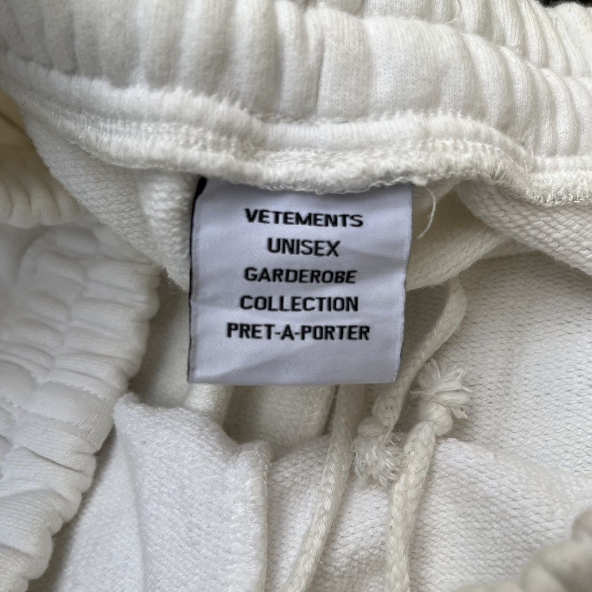 Vetements VETEMENTS ACTIVEWEAR SHORT PANTS x STREETWEAR Size US 32 / EU 48 - 8 Thumbnail