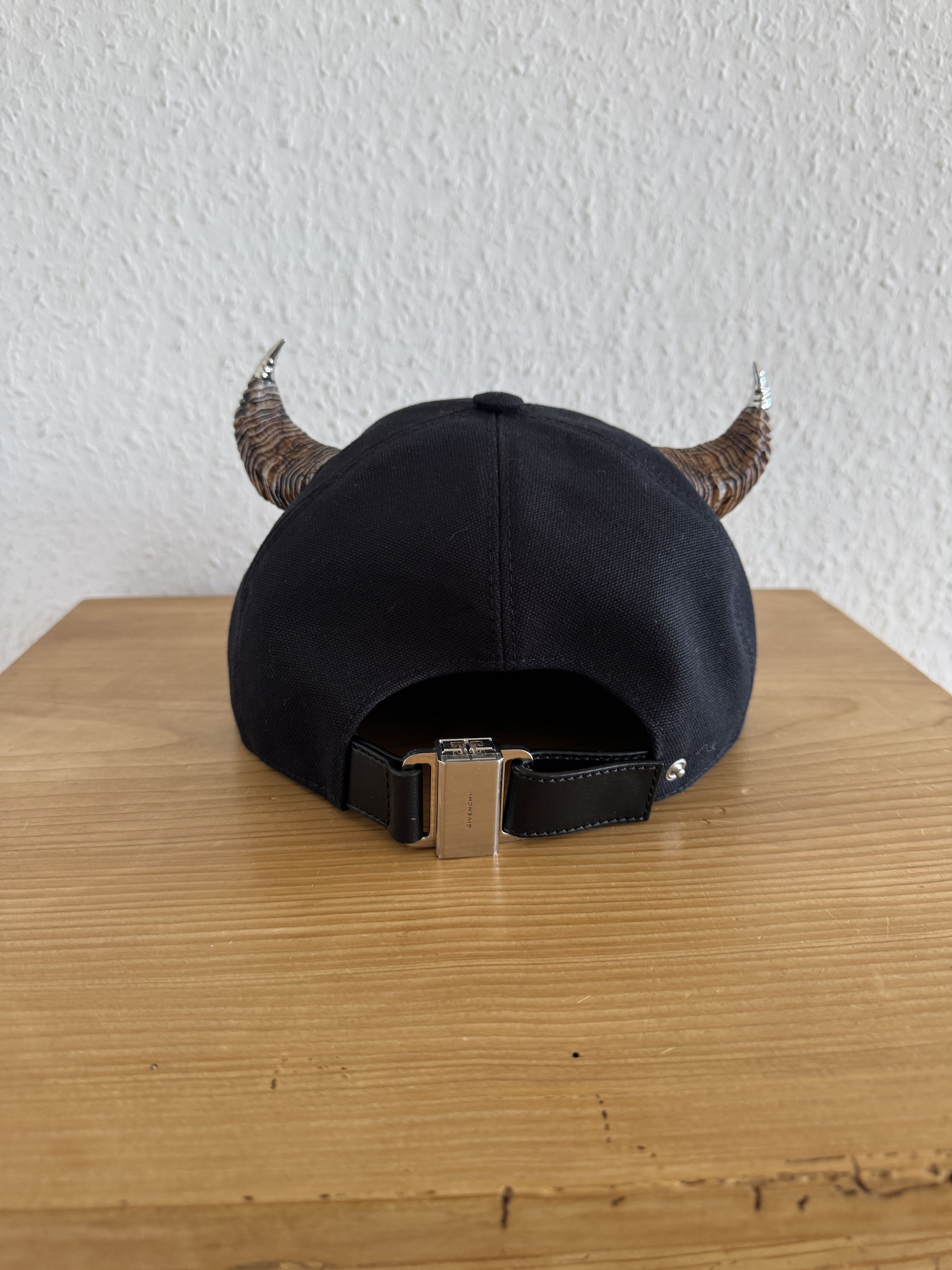 Givenchy Horn-detailed cap with 4G plaque Size ONE SIZE - 11 Thumbnail