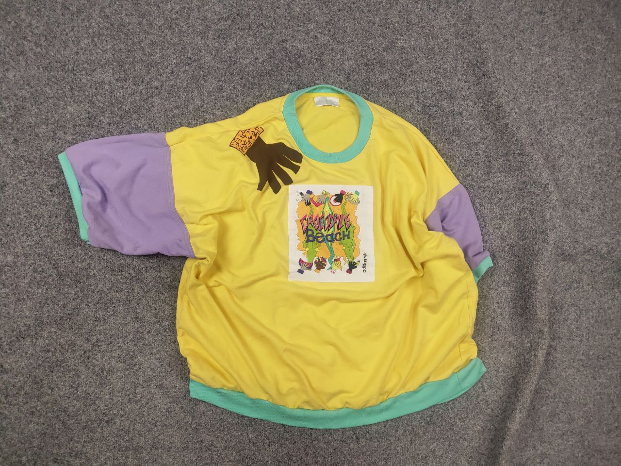 Adidas Rare Vintage 80's Adidas Originals Crocodile Beach T-Shirt Size US XL / EU 56 / 4 - 1 Thumbnail