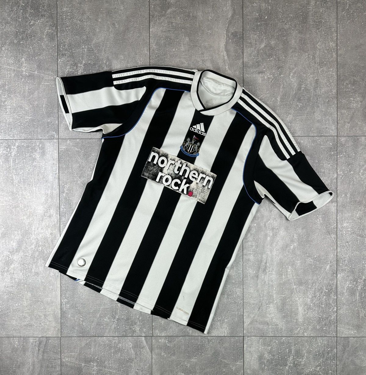 Adidas Adidas New Castle United 2009/10 Home Soccer Football Jersey Size US M / EU 48-50 / 2 - 1 Thumbnail