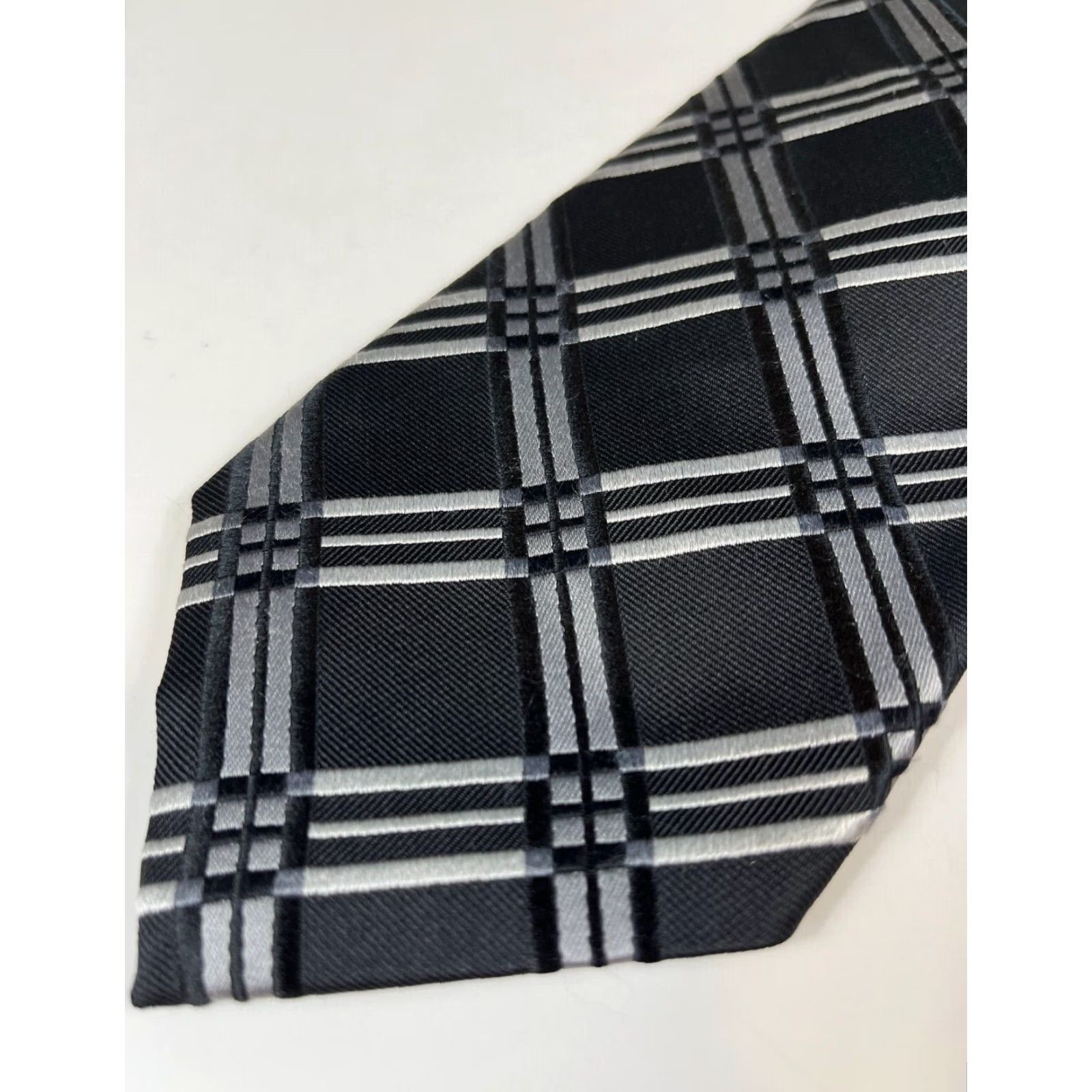 Robert Talbott VINTAGE Robert Talbott Carmel Men's Silk Tie Plaid Hand Made in USA Size ONE SIZE - 3 Thumbnail