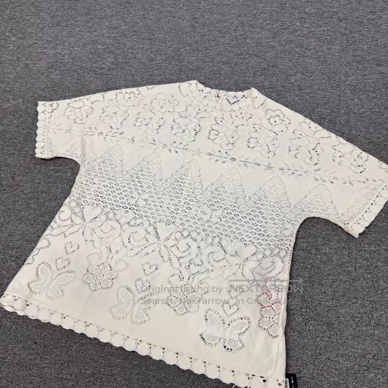 Valentino Valentino Off-white cut-out lace short-sleeved top Size S / US 4 / IT 40 - 3 Thumbnail