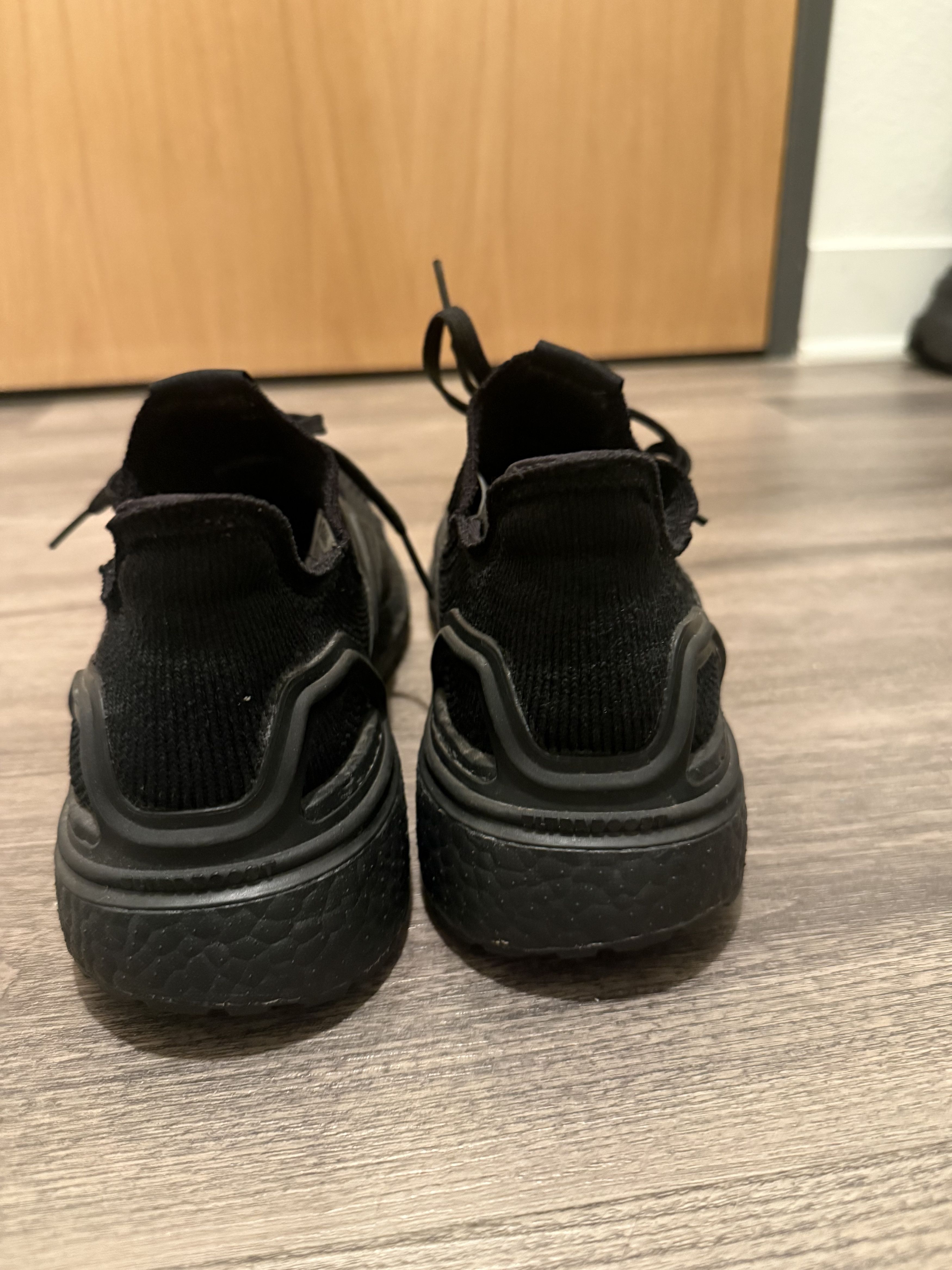 Adidas Adidas Ultra Boost Black Size US 9 / EU 42 - 4 Thumbnail