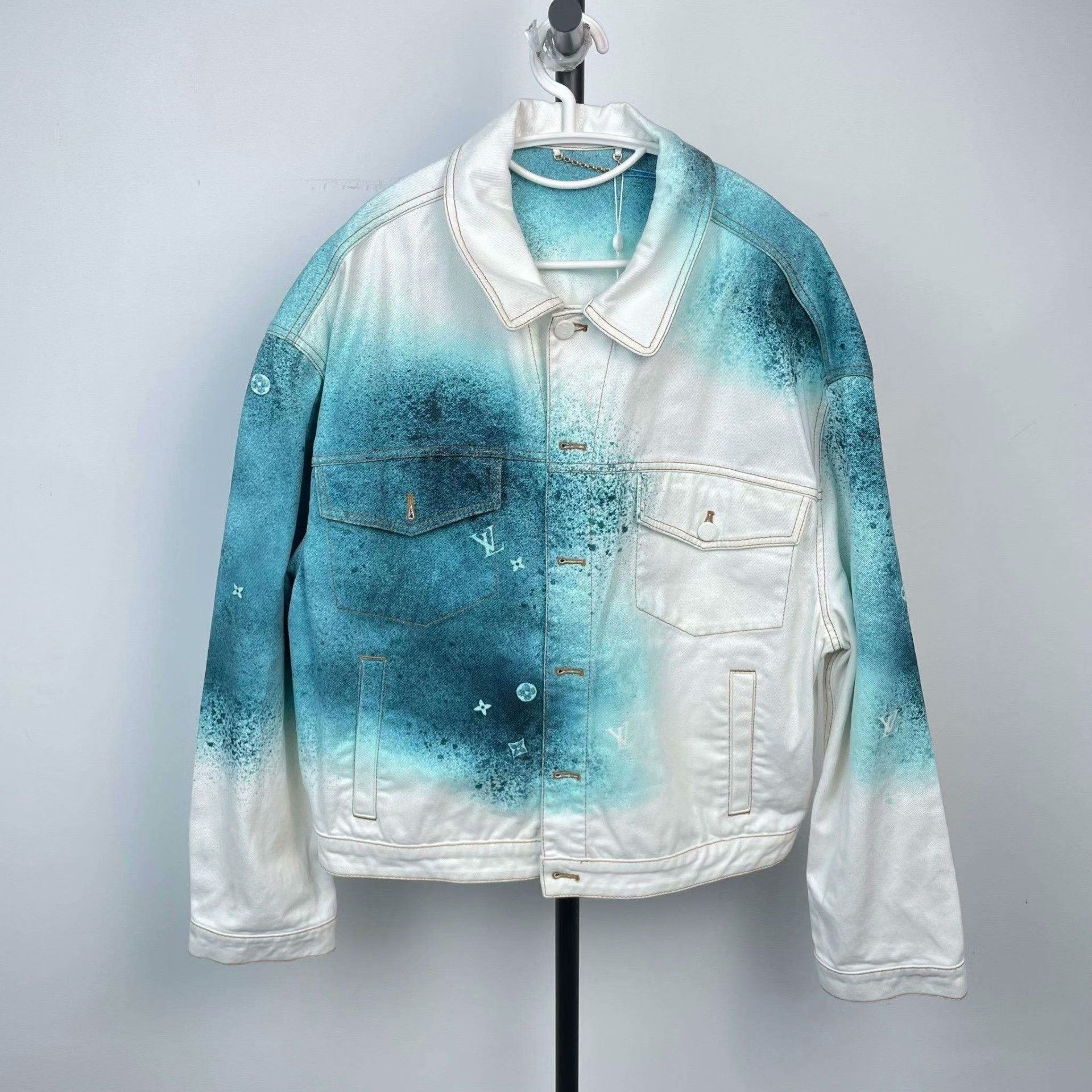 Louis Vuitton Louis Vuitton Denim White Light Jacket M Men Size US M / EU 48-50 / 2 - 1 Thumbnail