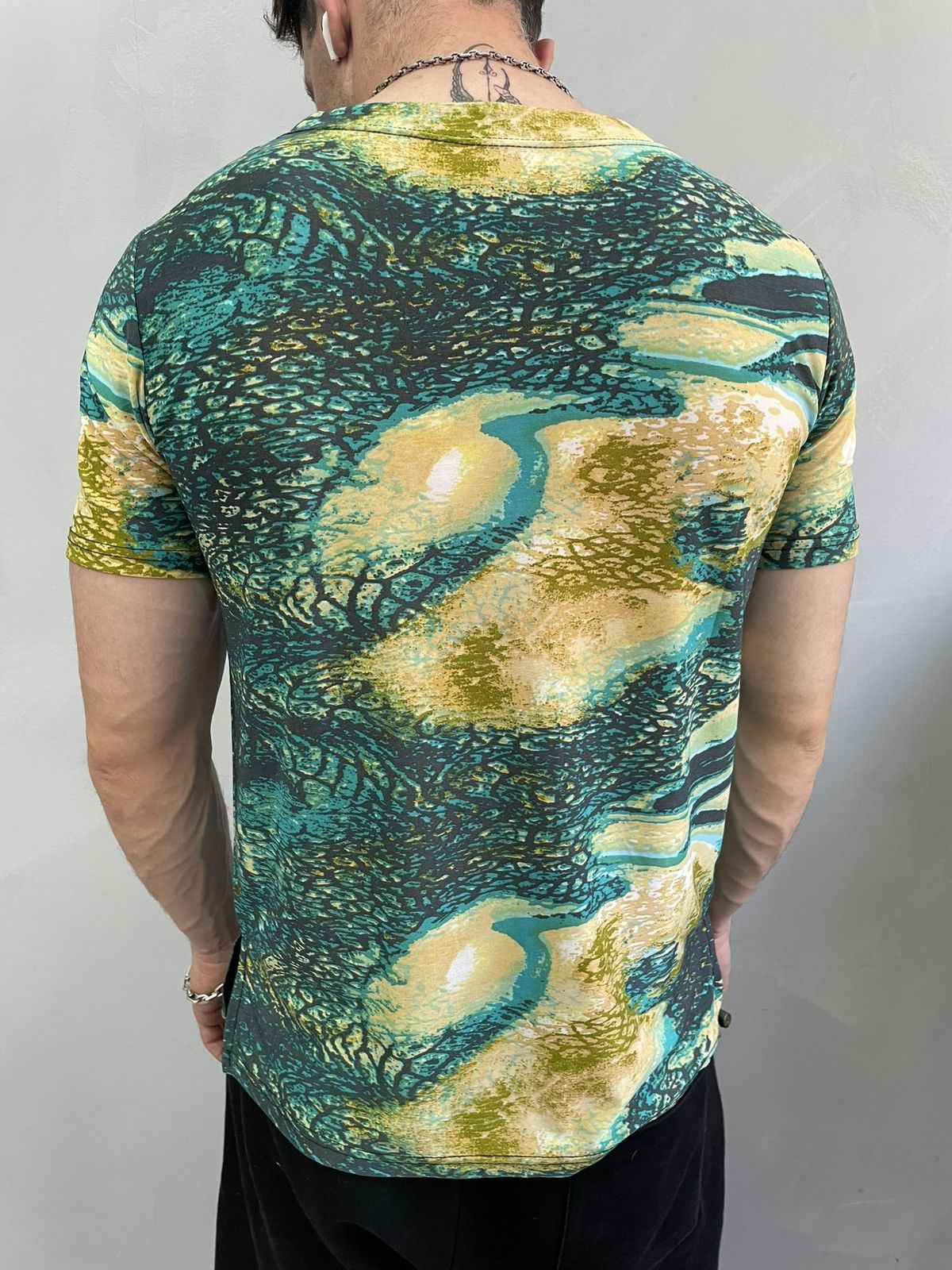 Japanese Brand × Roberto Cavalli × Vintage Vintage Roberto Cavalli style abstract t shirt slim fit Size US M / EU 48-50 / 2 - 12 Thumbnail