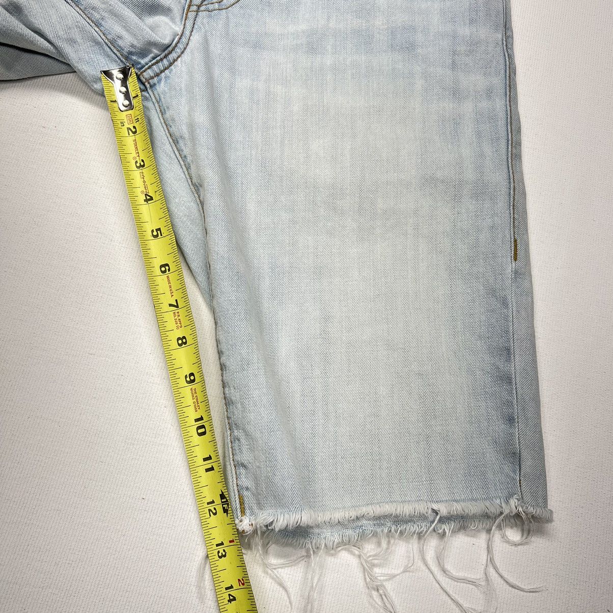 True Religion True Religion Jean Shorts Ricky Relaxed Straight Pocket Flap Size US 32 / EU 48 - 20 Thumbnail
