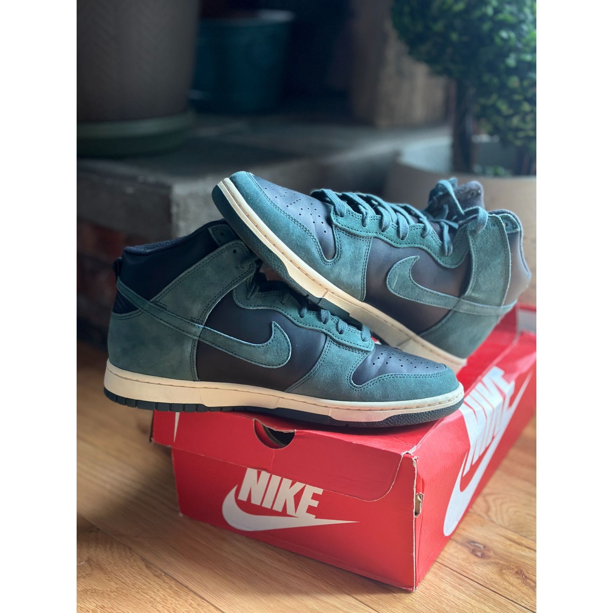 Nike 2023 NIKE DUNK HIGH RETRO PREMIUM BLACK/FADED SPRUCE SZ 11.5 Size US 11.5 / EU 44-45 - 5 Thumbnail